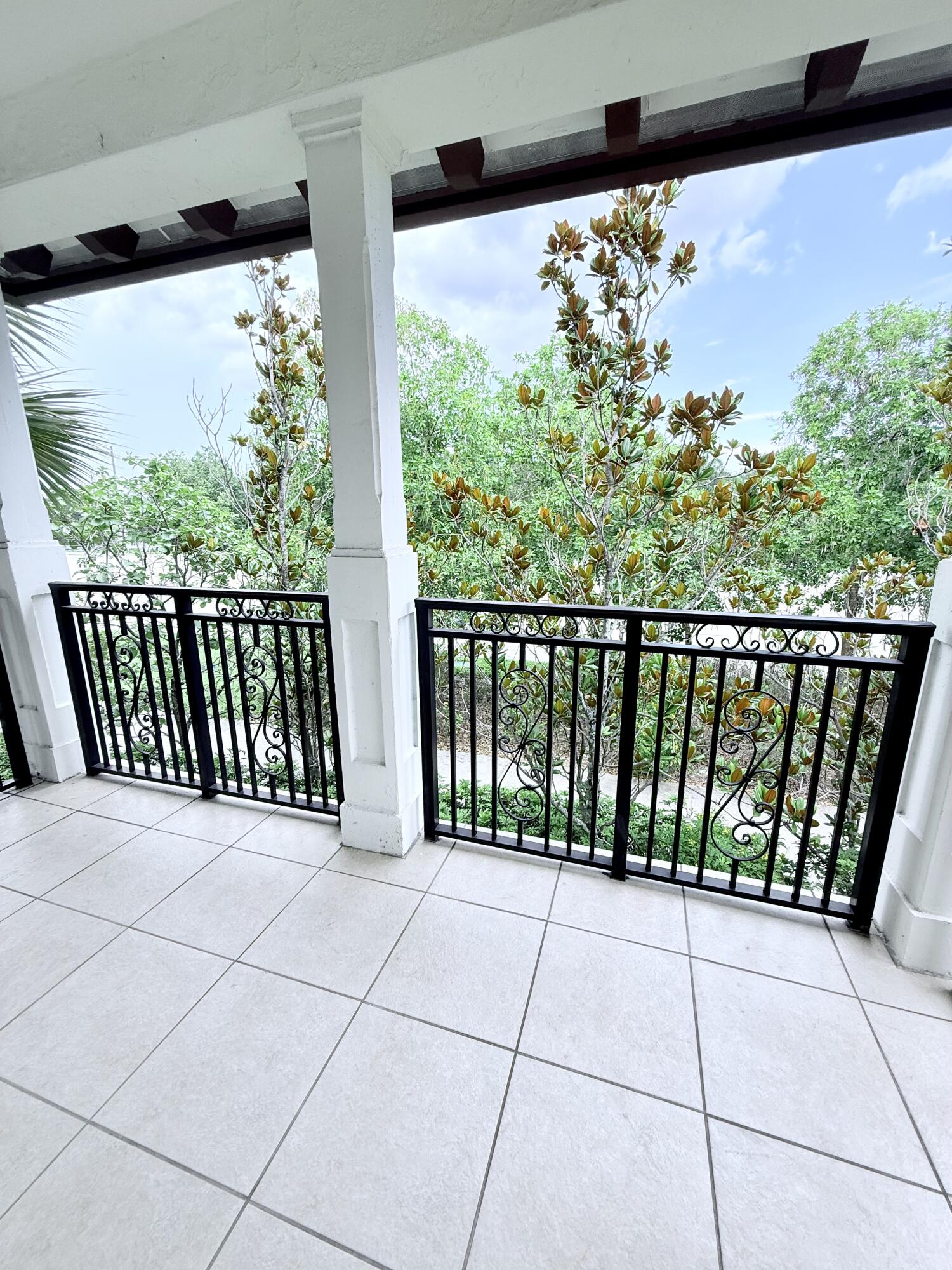 PALOMA LAKES PLAT - Residential Lease