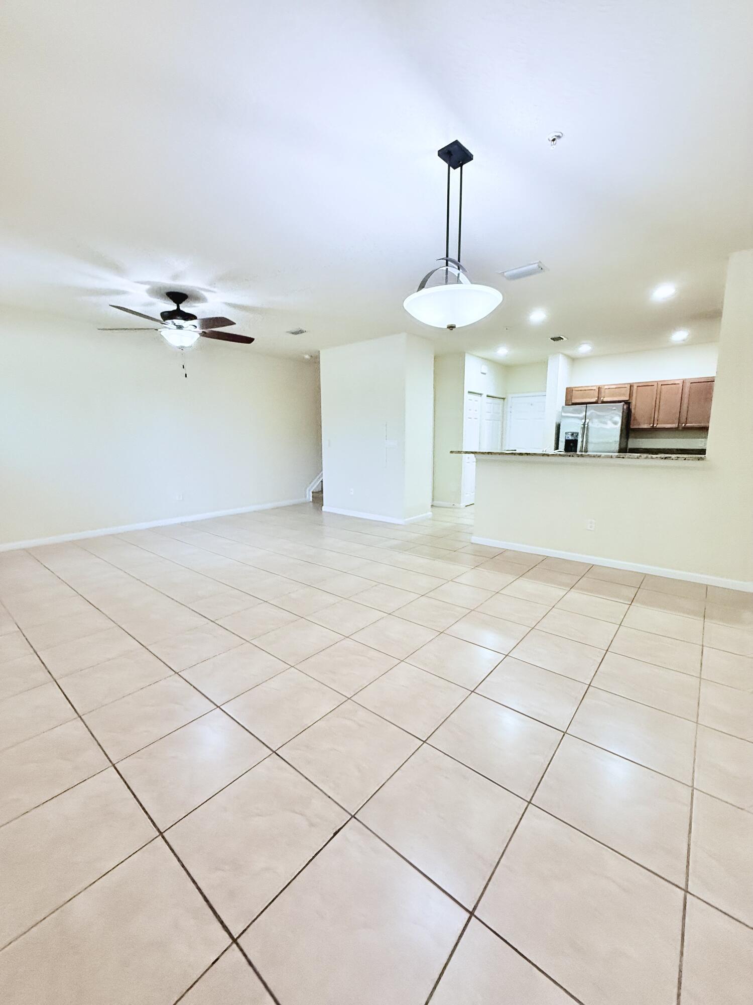PALOMA LAKES PLAT - Residential Lease
