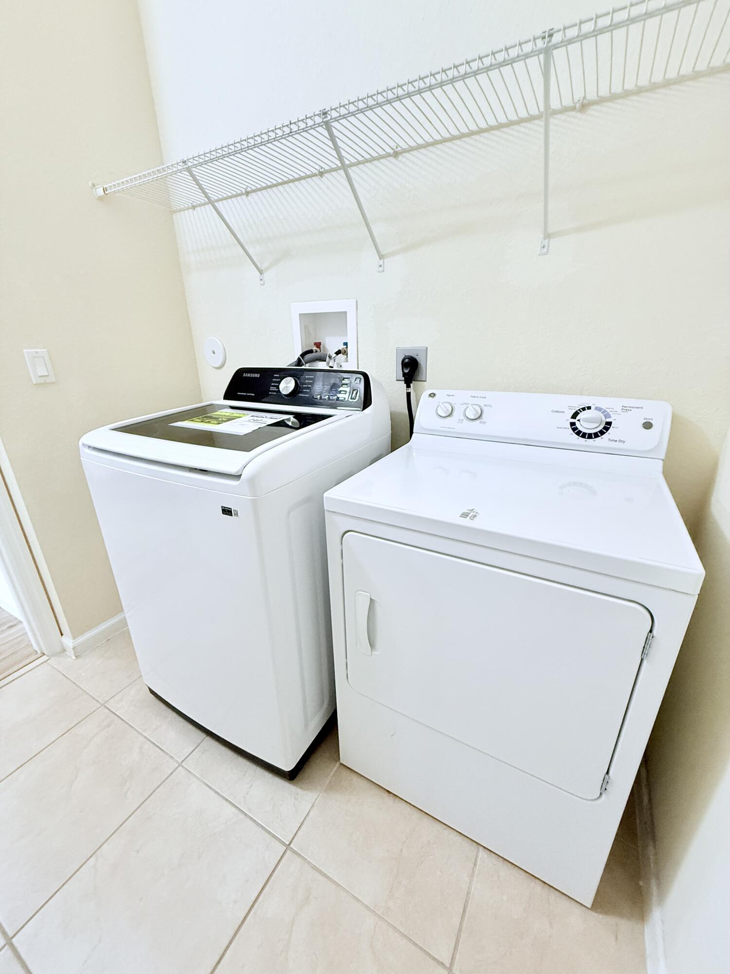 PALOMA LAKES PLAT - Residential Lease