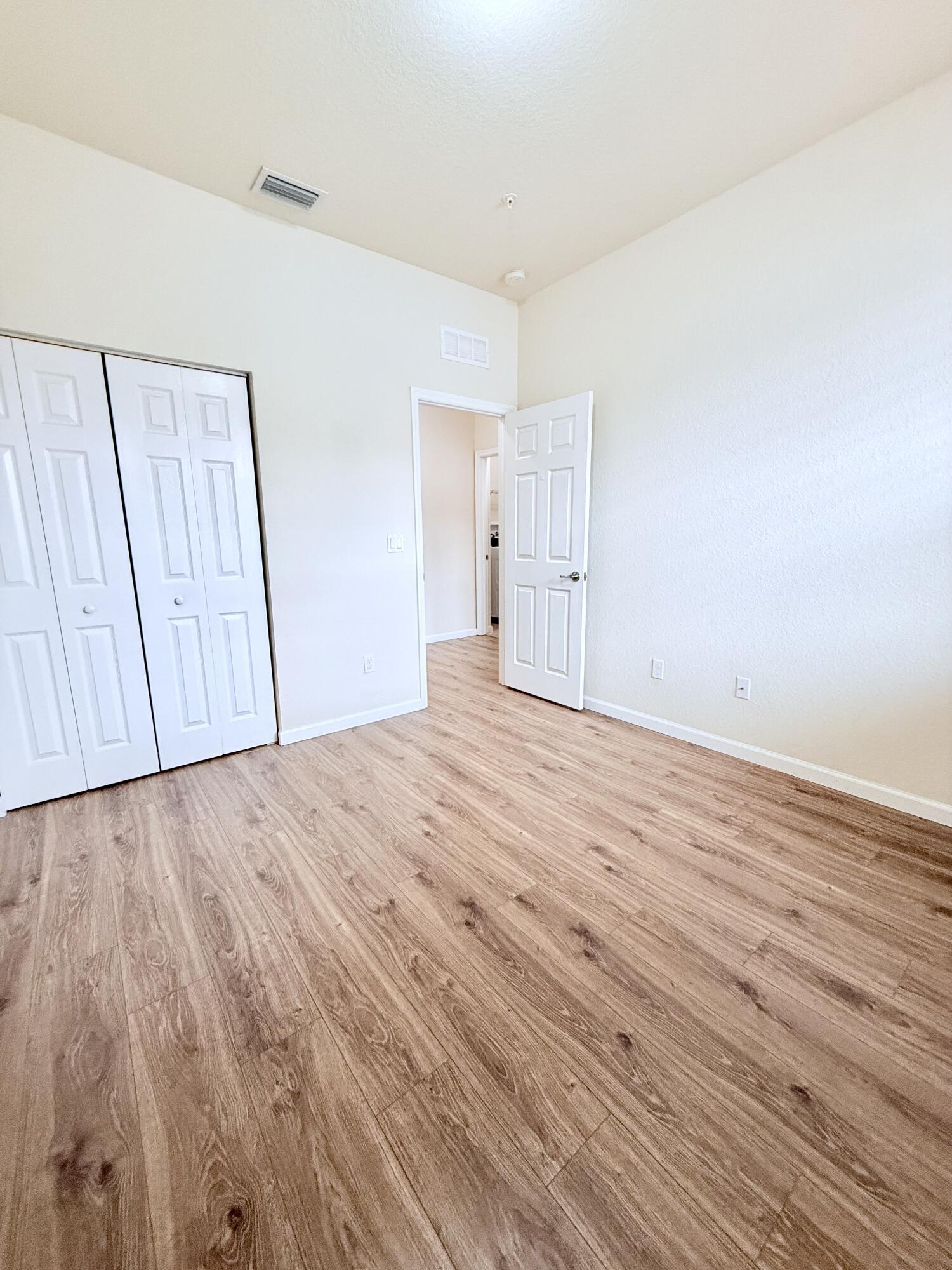 PALOMA LAKES PLAT - Residential Lease
