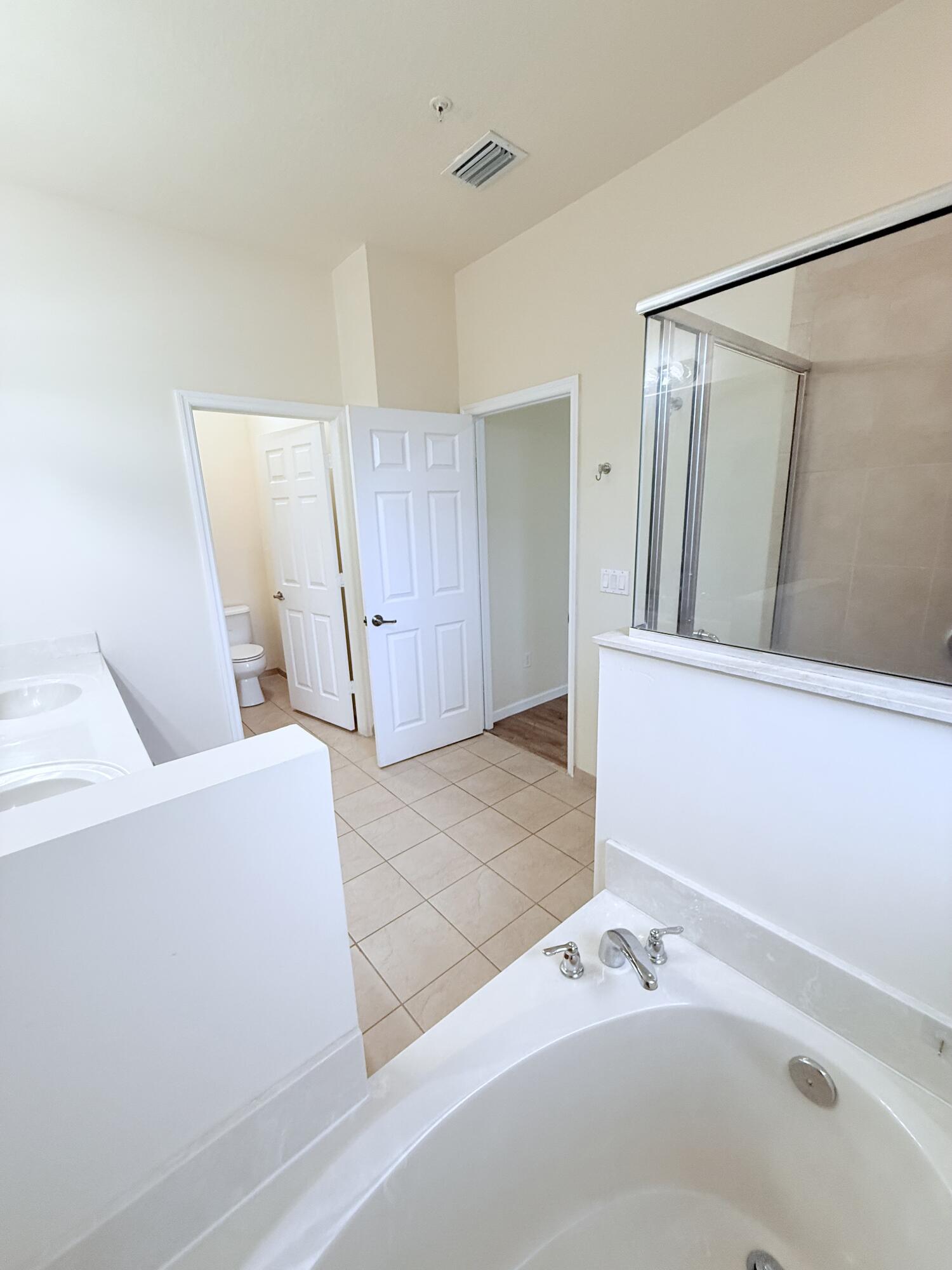 PALOMA LAKES PLAT - Residential Lease