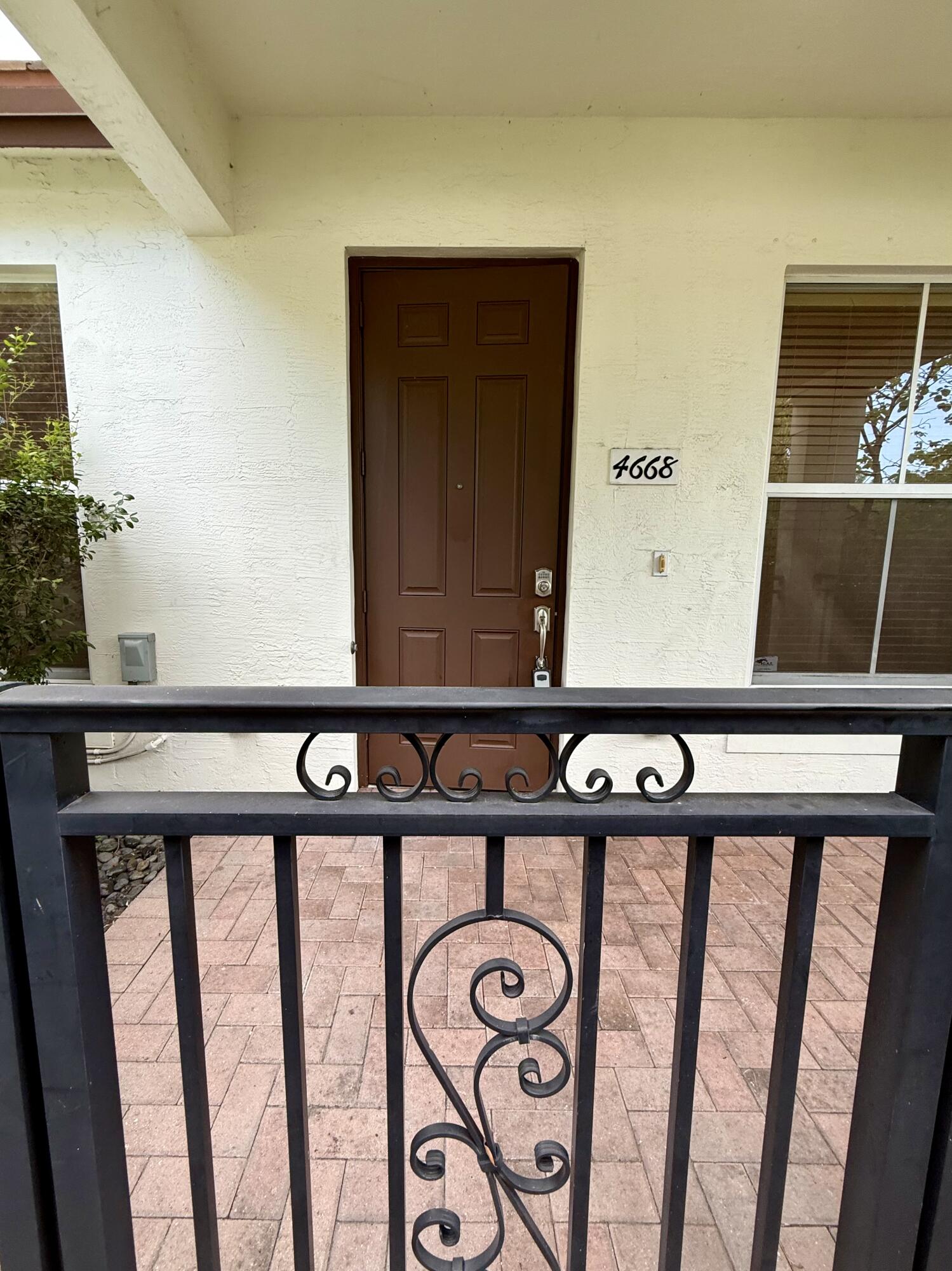 PALOMA LAKES PLAT - Residential Lease