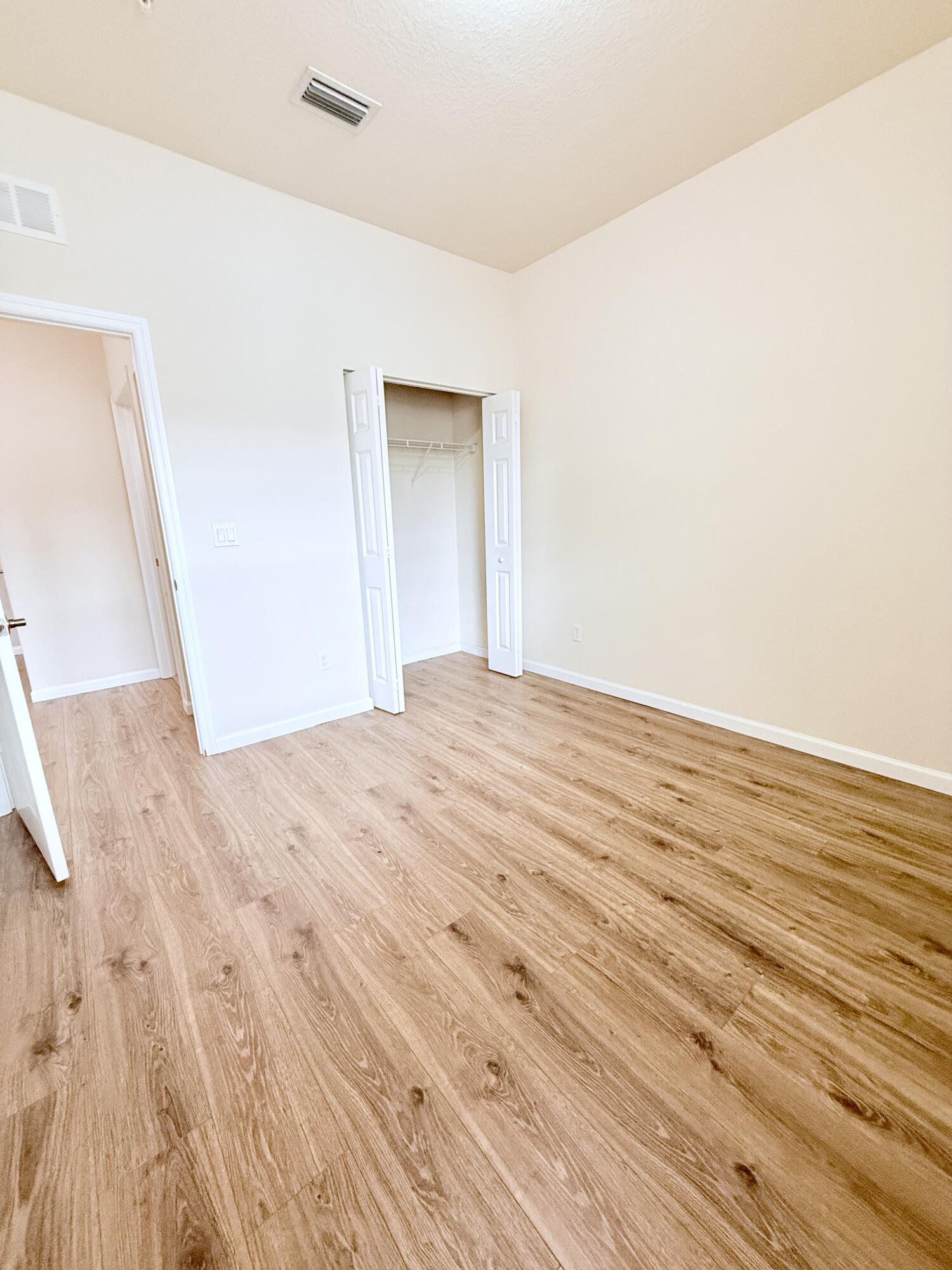 PALOMA LAKES PLAT - Residential Lease