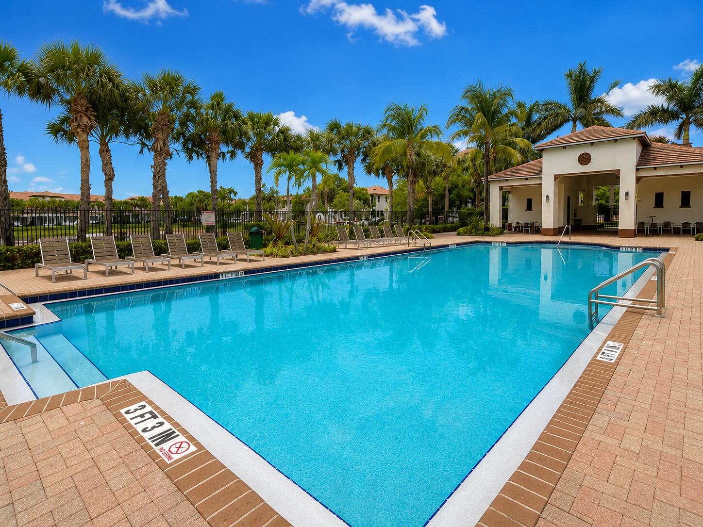 PALOMA LAKES PLAT - Residential Lease