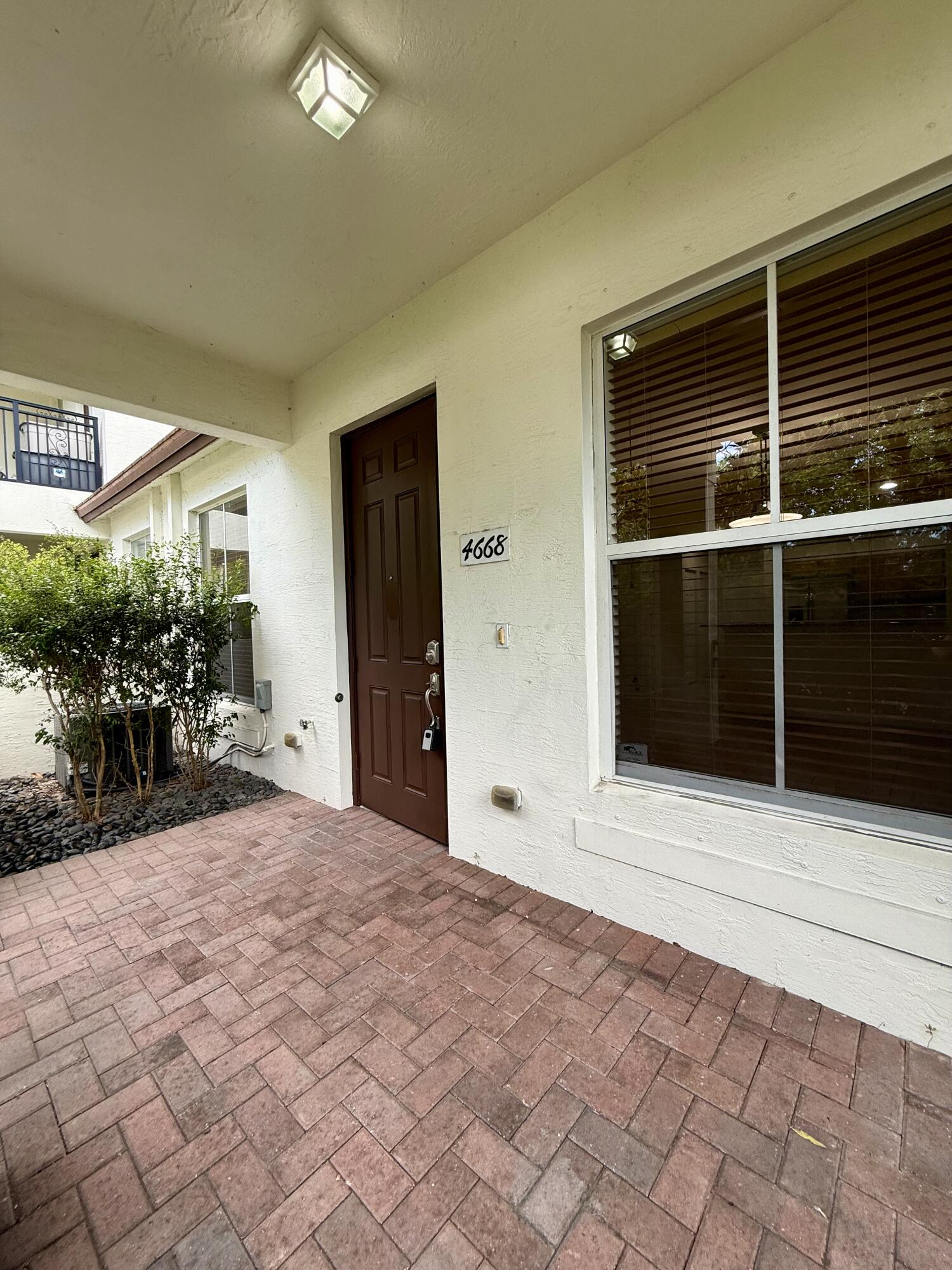 PALOMA LAKES PLAT - Residential Lease