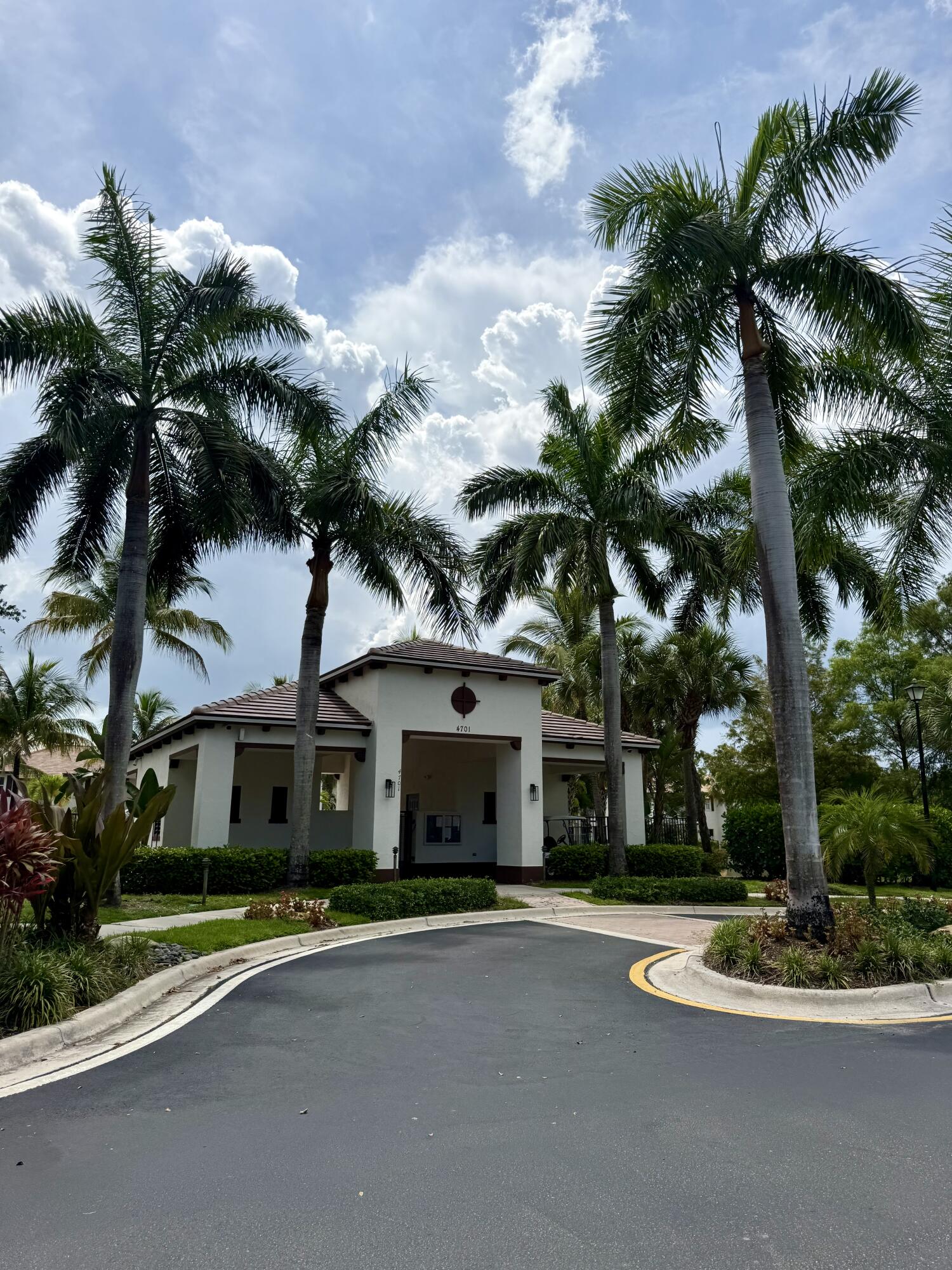 PALOMA LAKES PLAT - Residential Lease