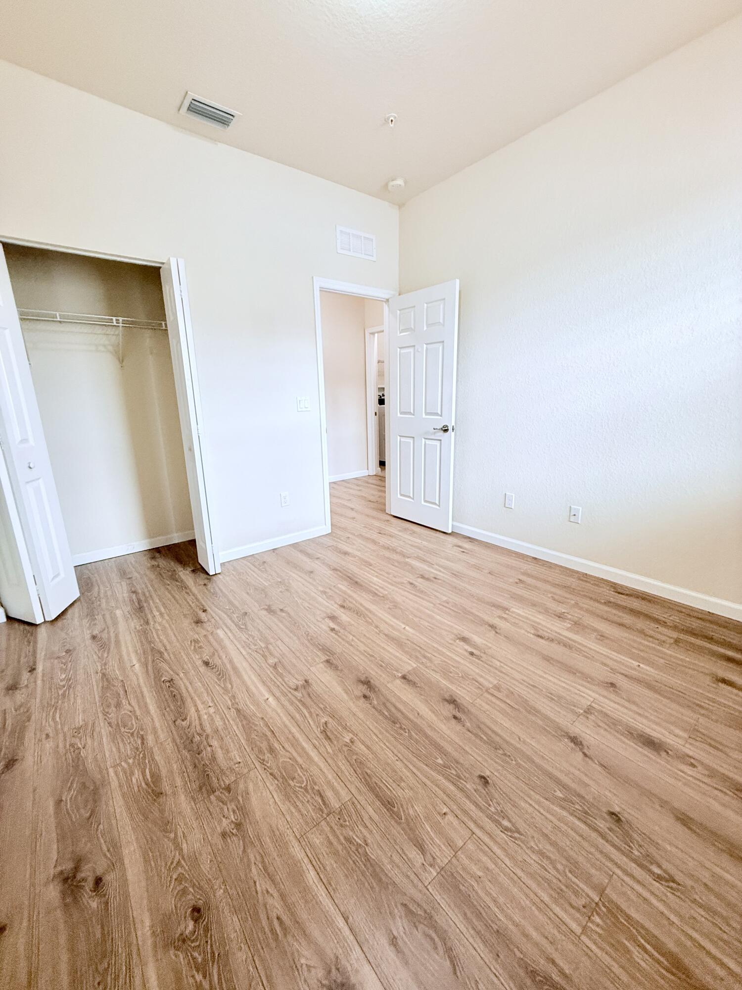PALOMA LAKES PLAT - Residential Lease