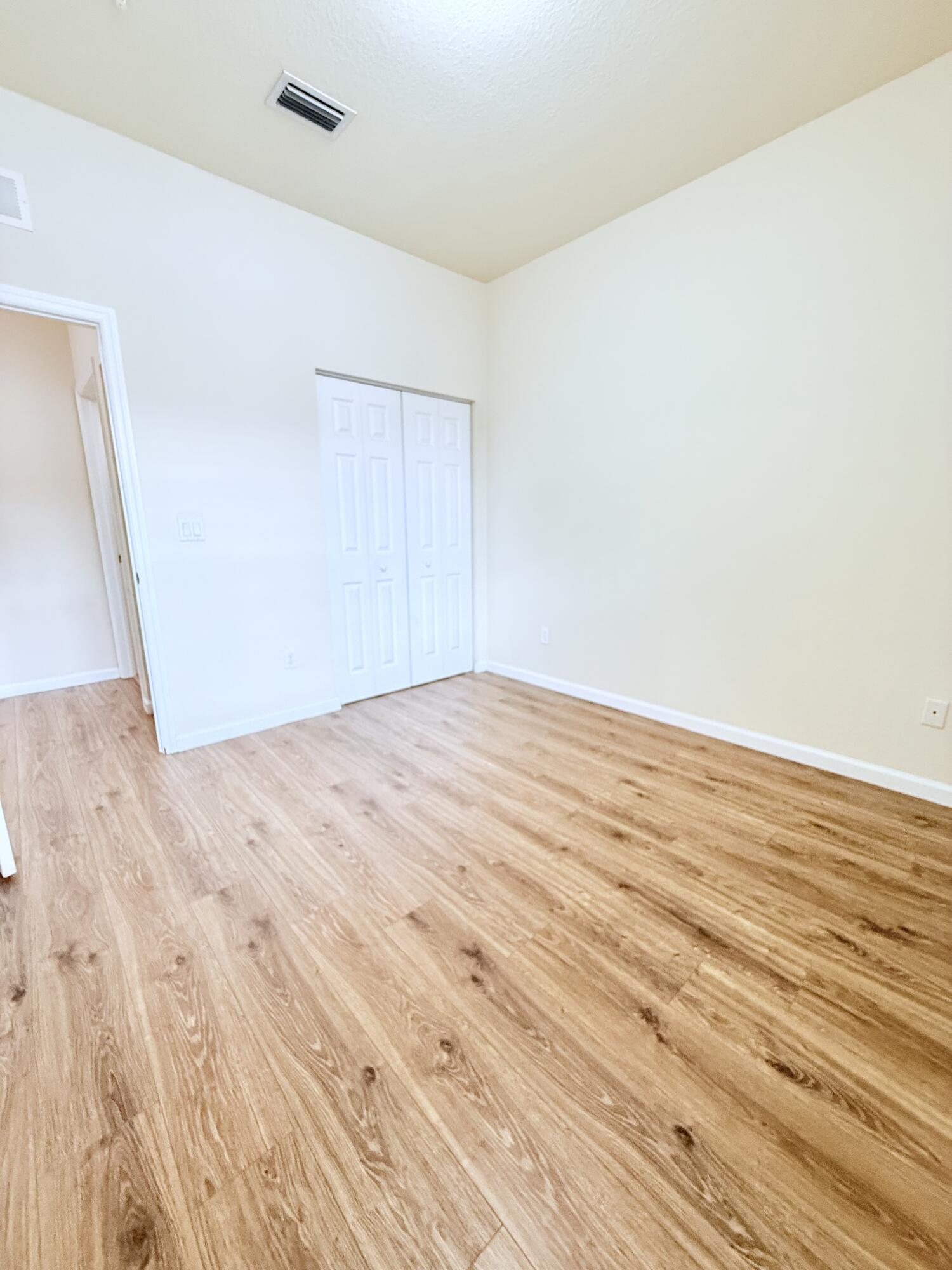 PALOMA LAKES PLAT - Residential Lease