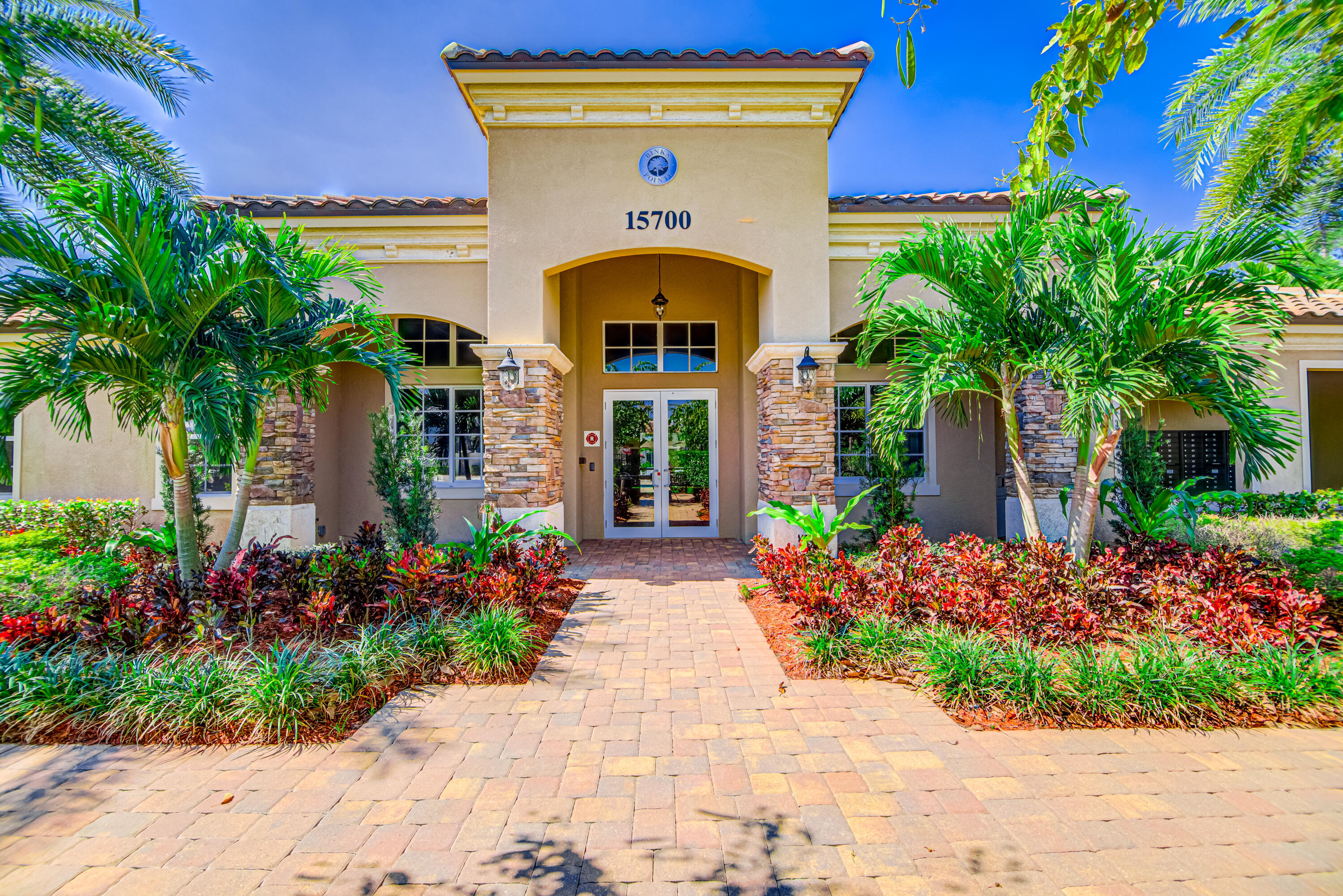 BINKS POINTE - Residential