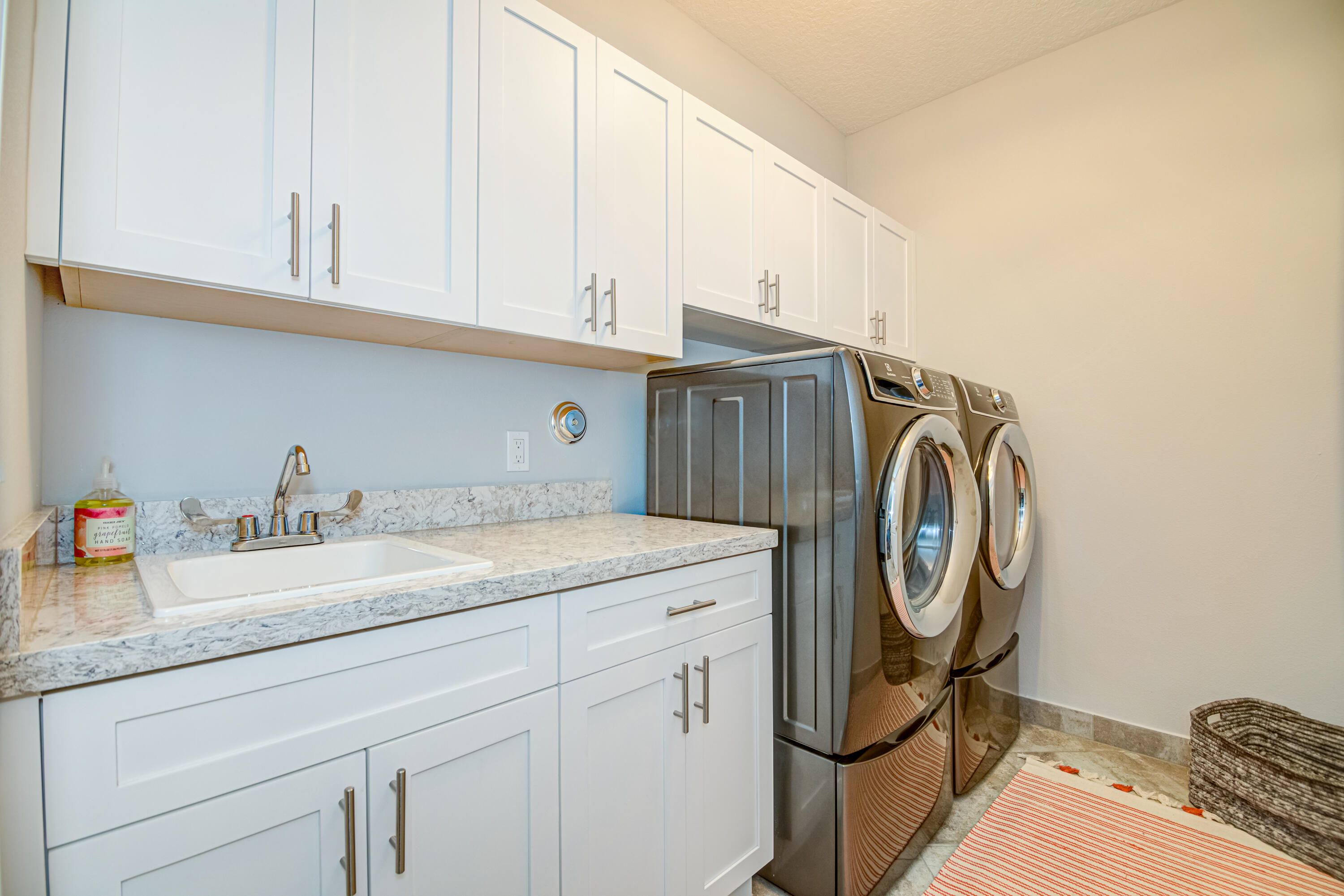 BINKS POINTE - Residential