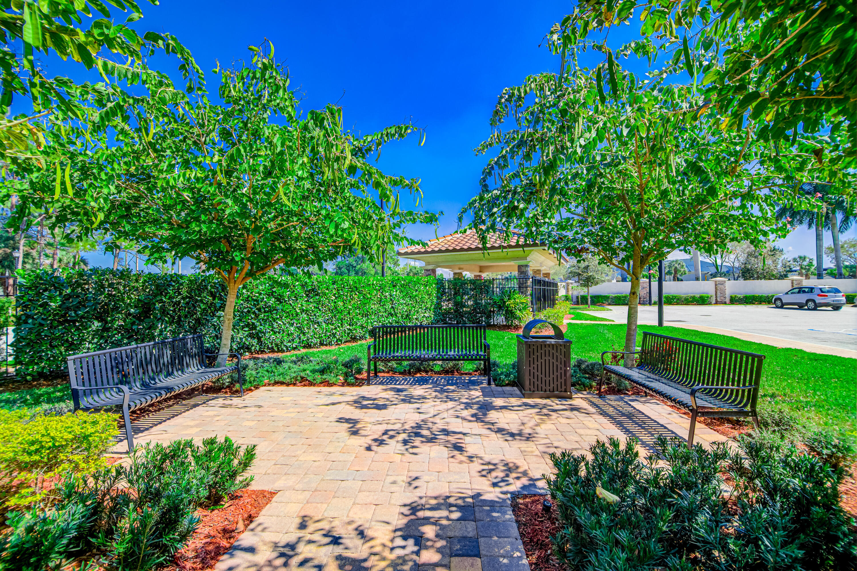 BINKS POINTE - Residential