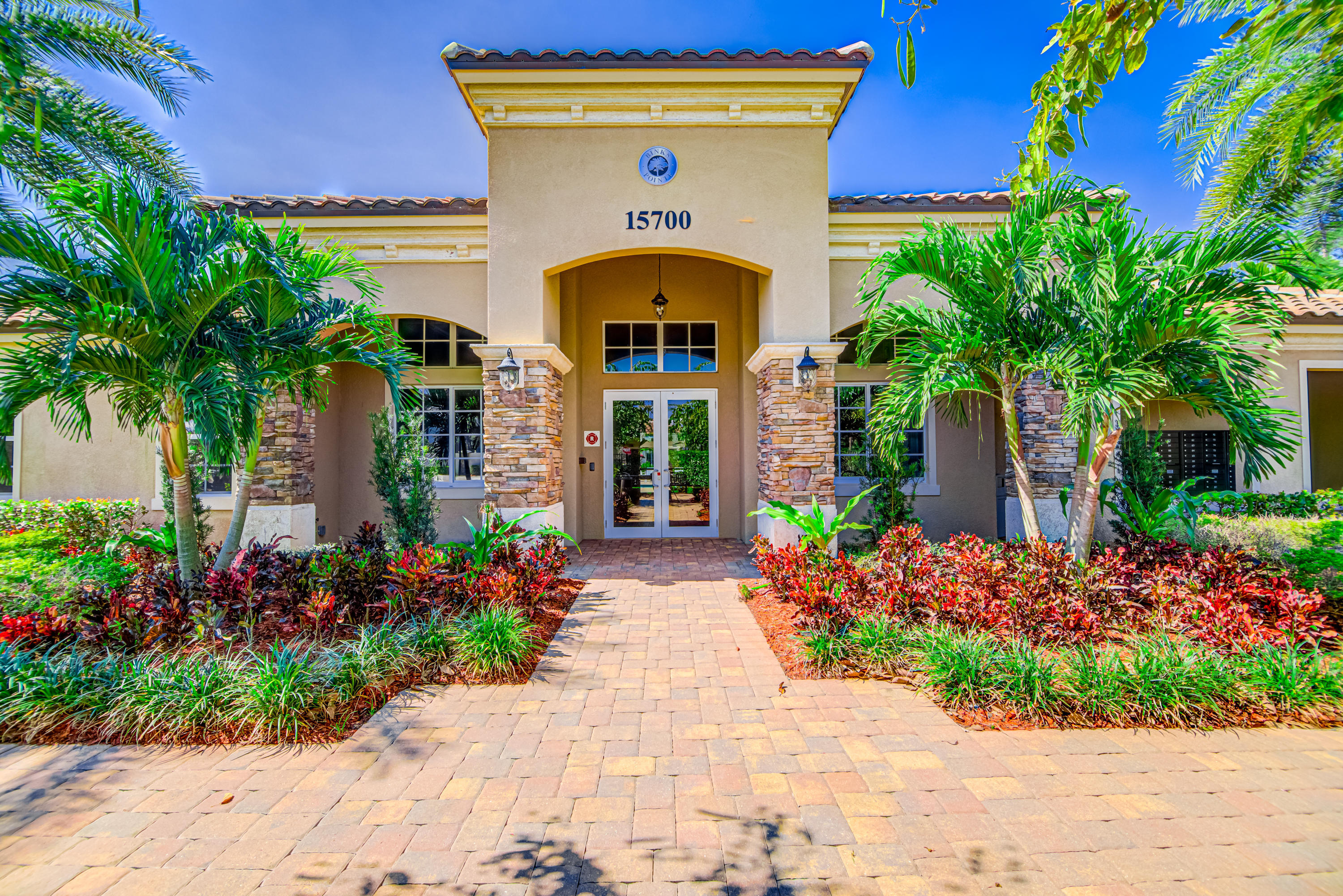BINKS POINTE - Residential