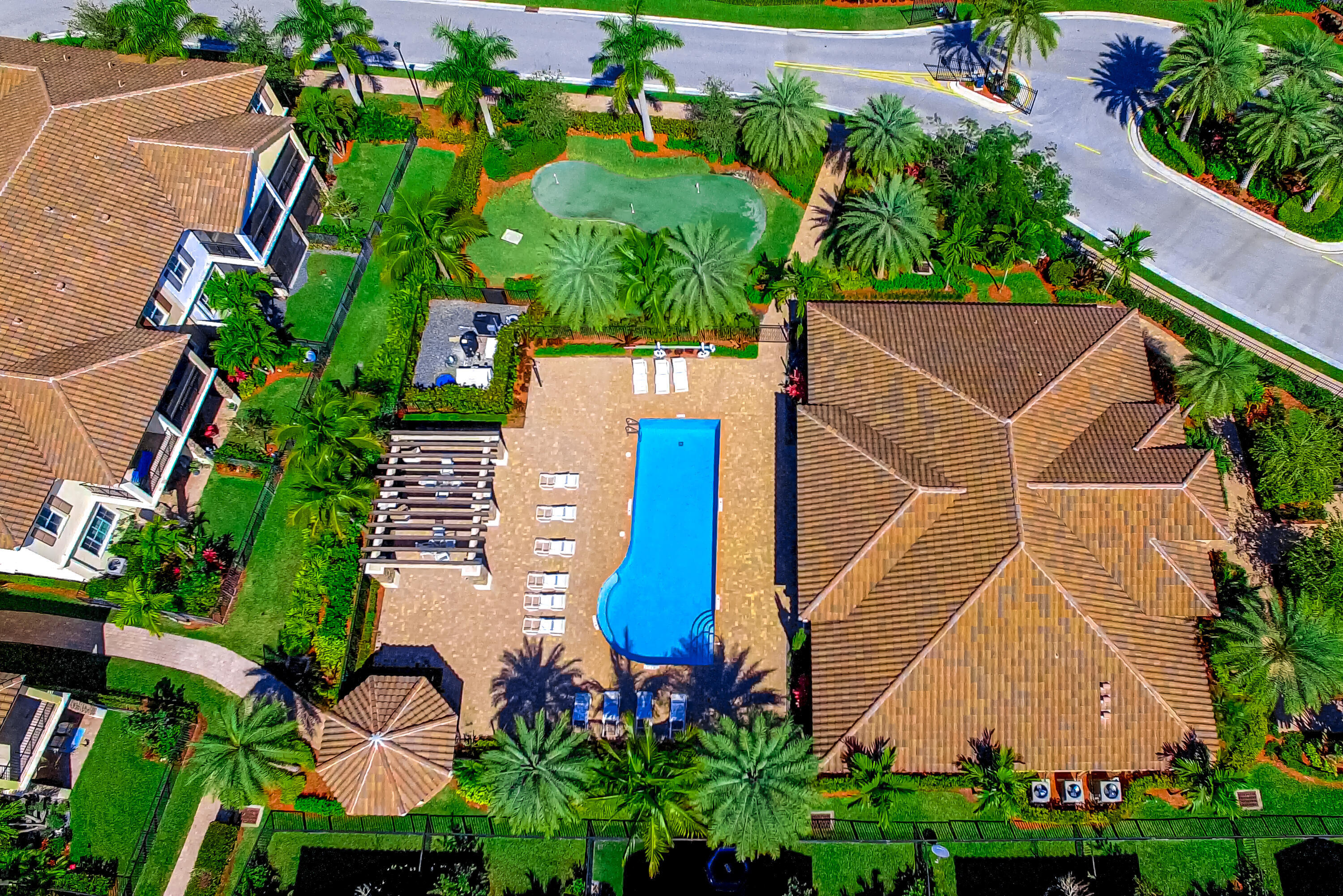 BINKS POINTE - Residential