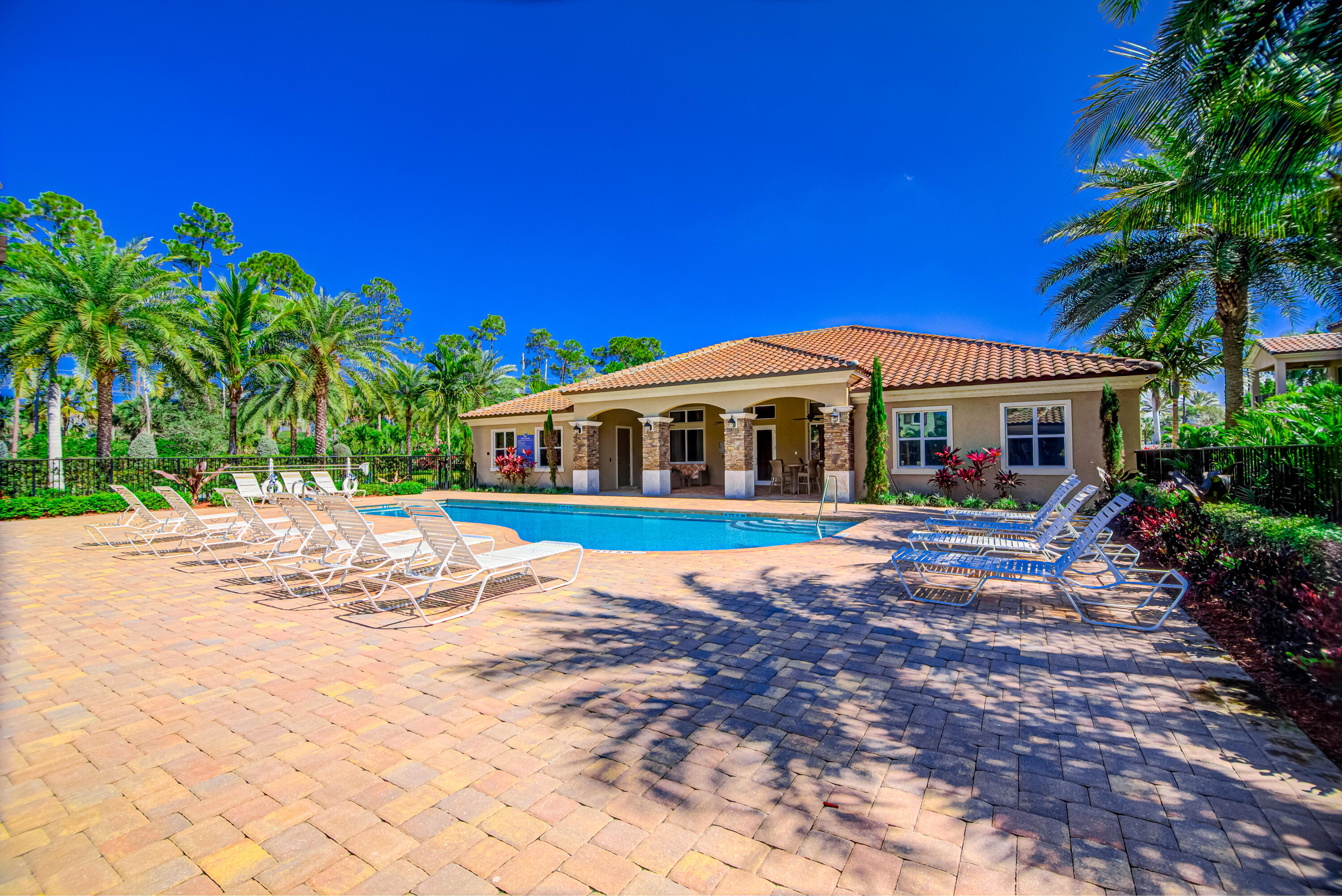 BINKS POINTE - Residential