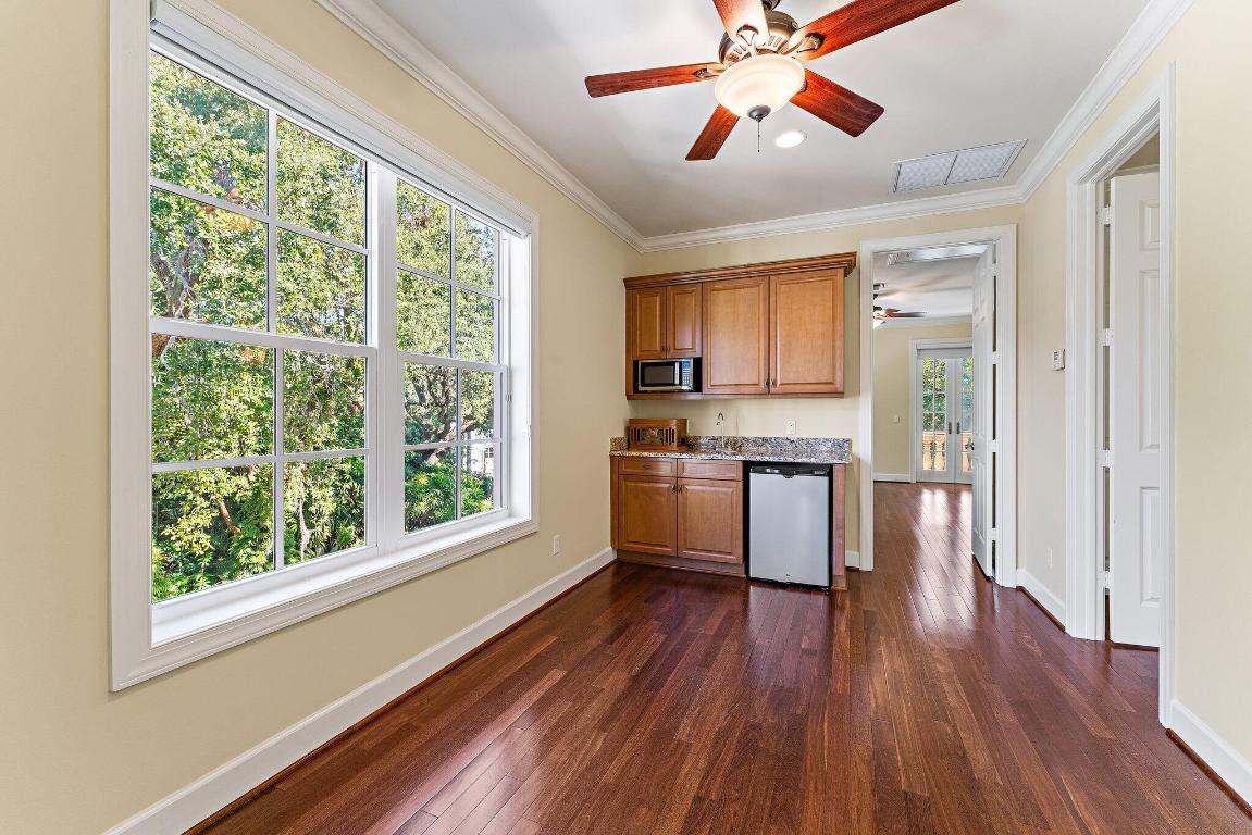 TWIN RIVERS - Residential