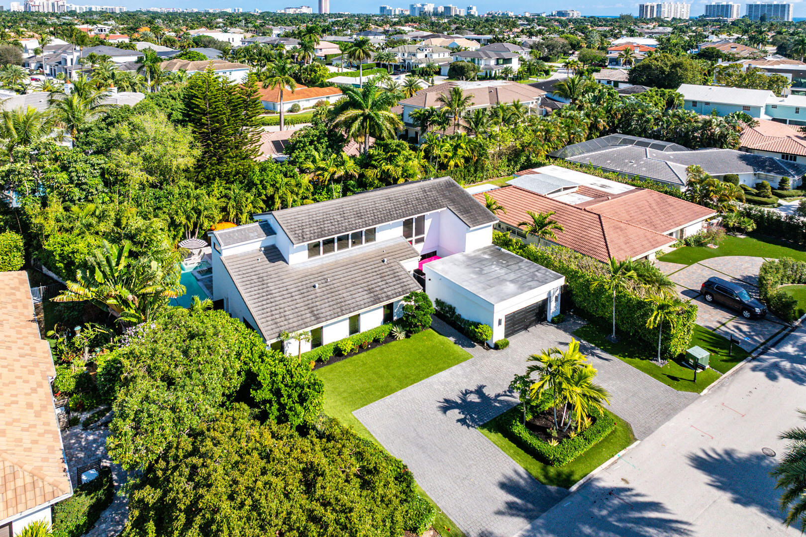 ROYAL PALM YACHT & COUNTRY CLUB - Residential