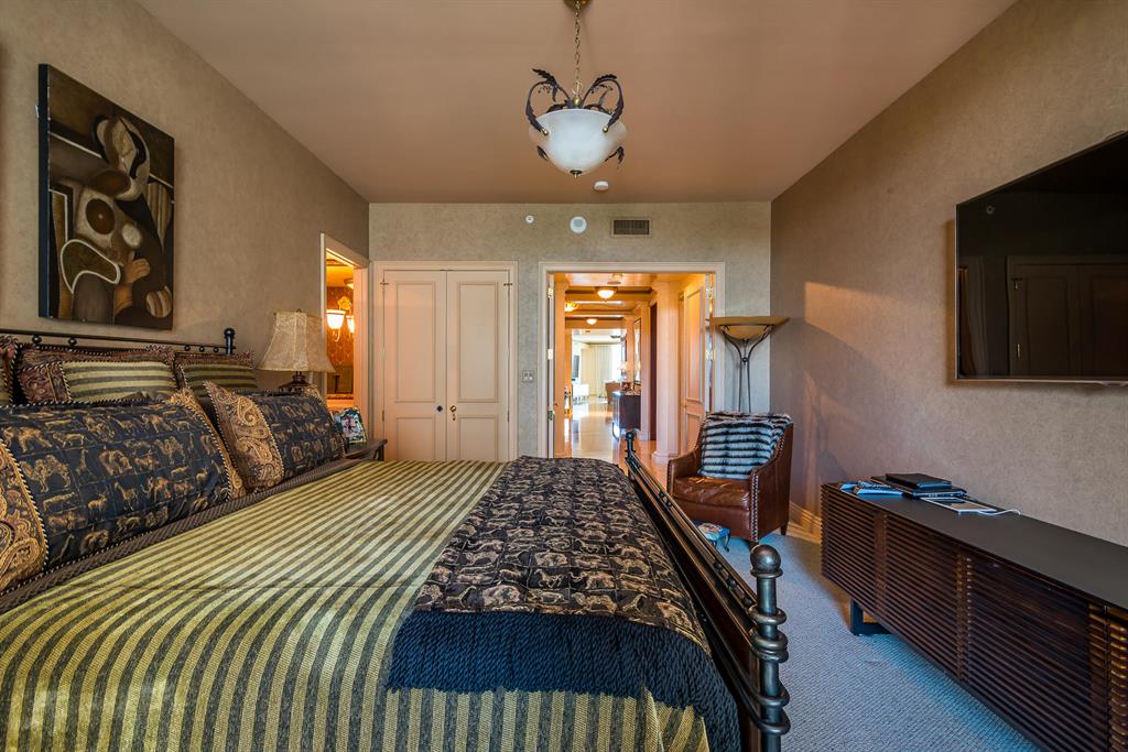 MIZNER GRAND CONDO - Residential