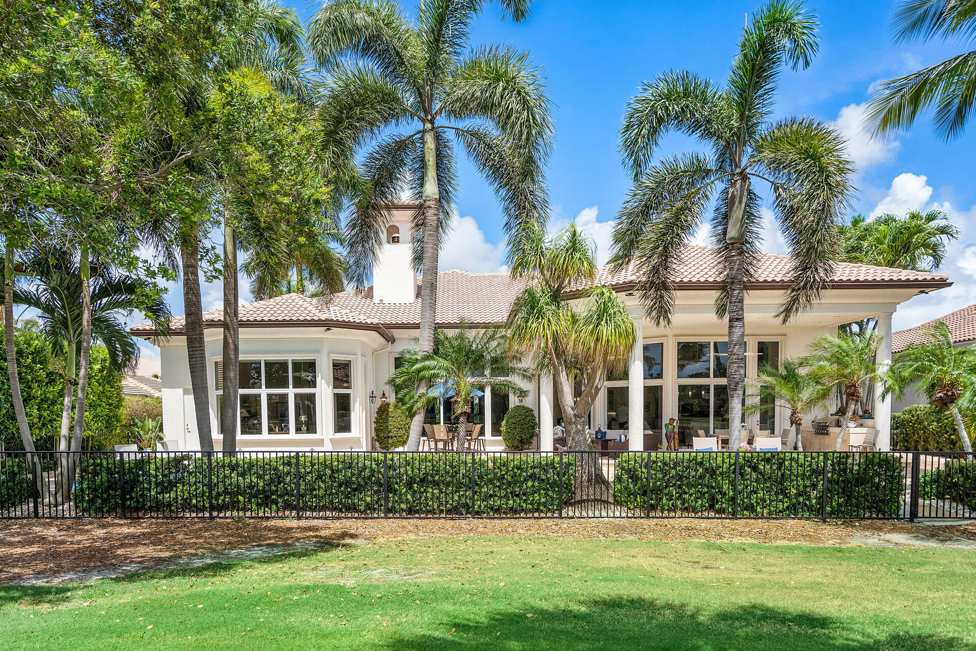 ROYAL PALM YACHT & COUNTRY CLUB - Residential
