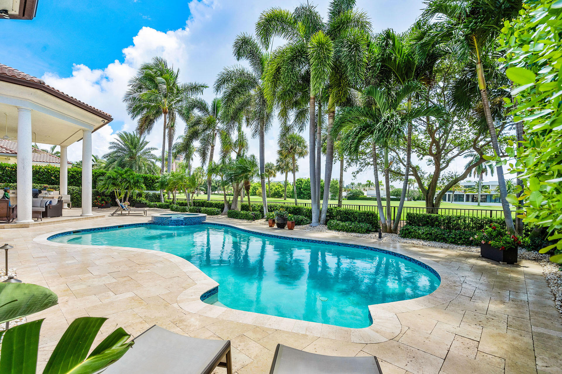ROYAL PALM YACHT & COUNTRY CLUB - Residential