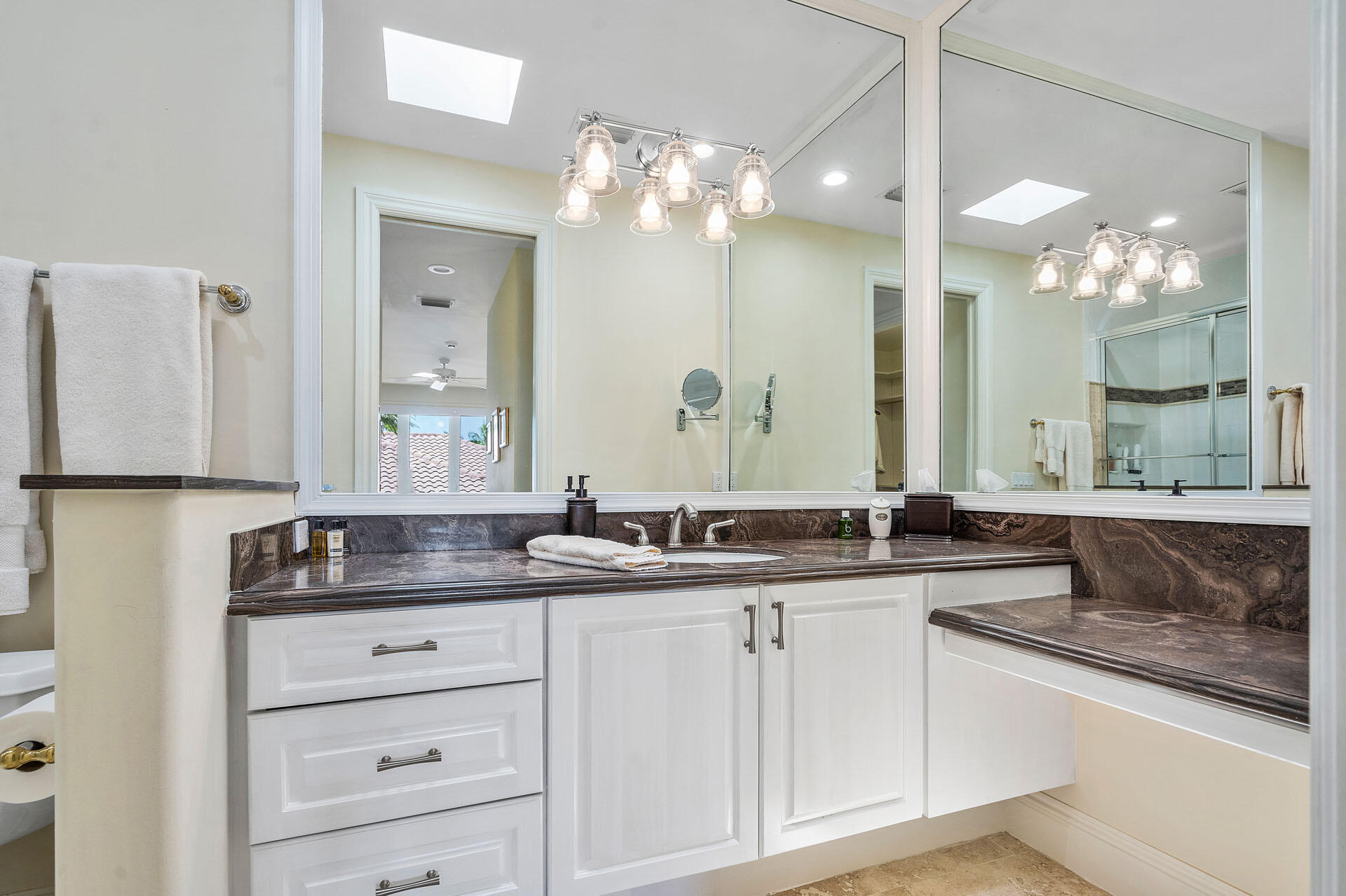 ROYAL PALM YACHT & COUNTRY CLUB - Residential