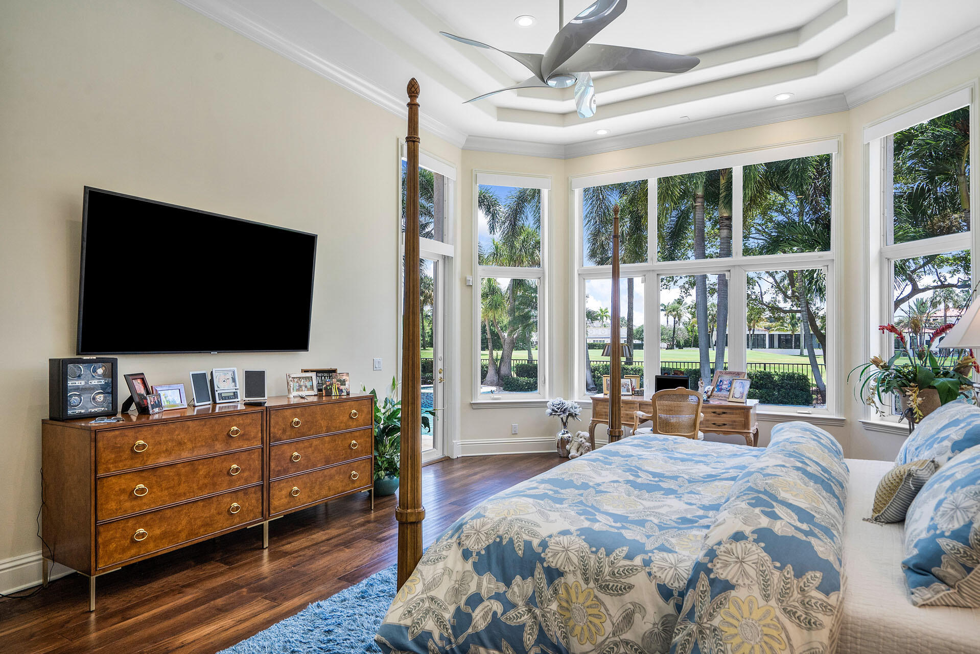 ROYAL PALM YACHT & COUNTRY CLUB - Residential