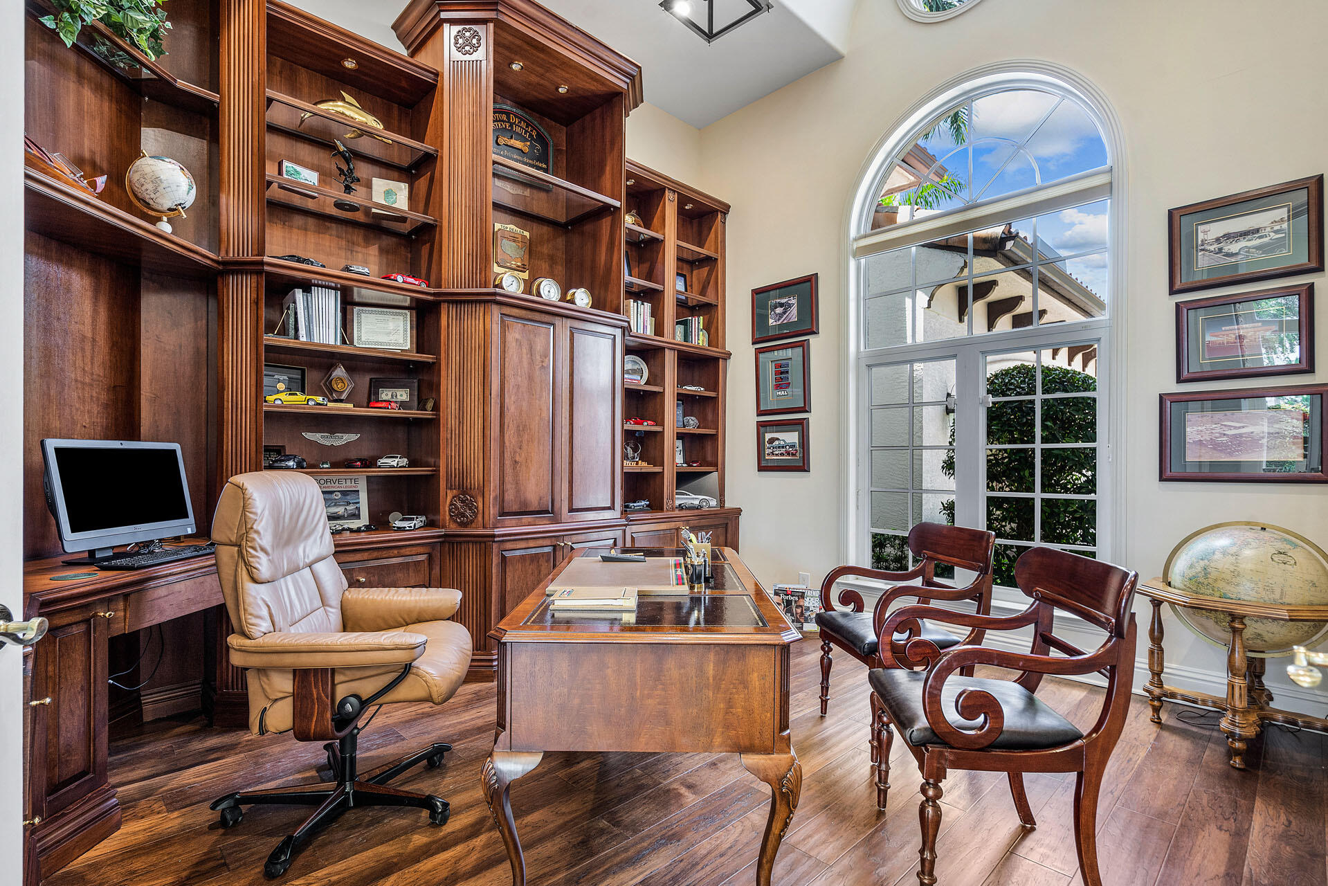 ROYAL PALM YACHT & COUNTRY CLUB - Residential