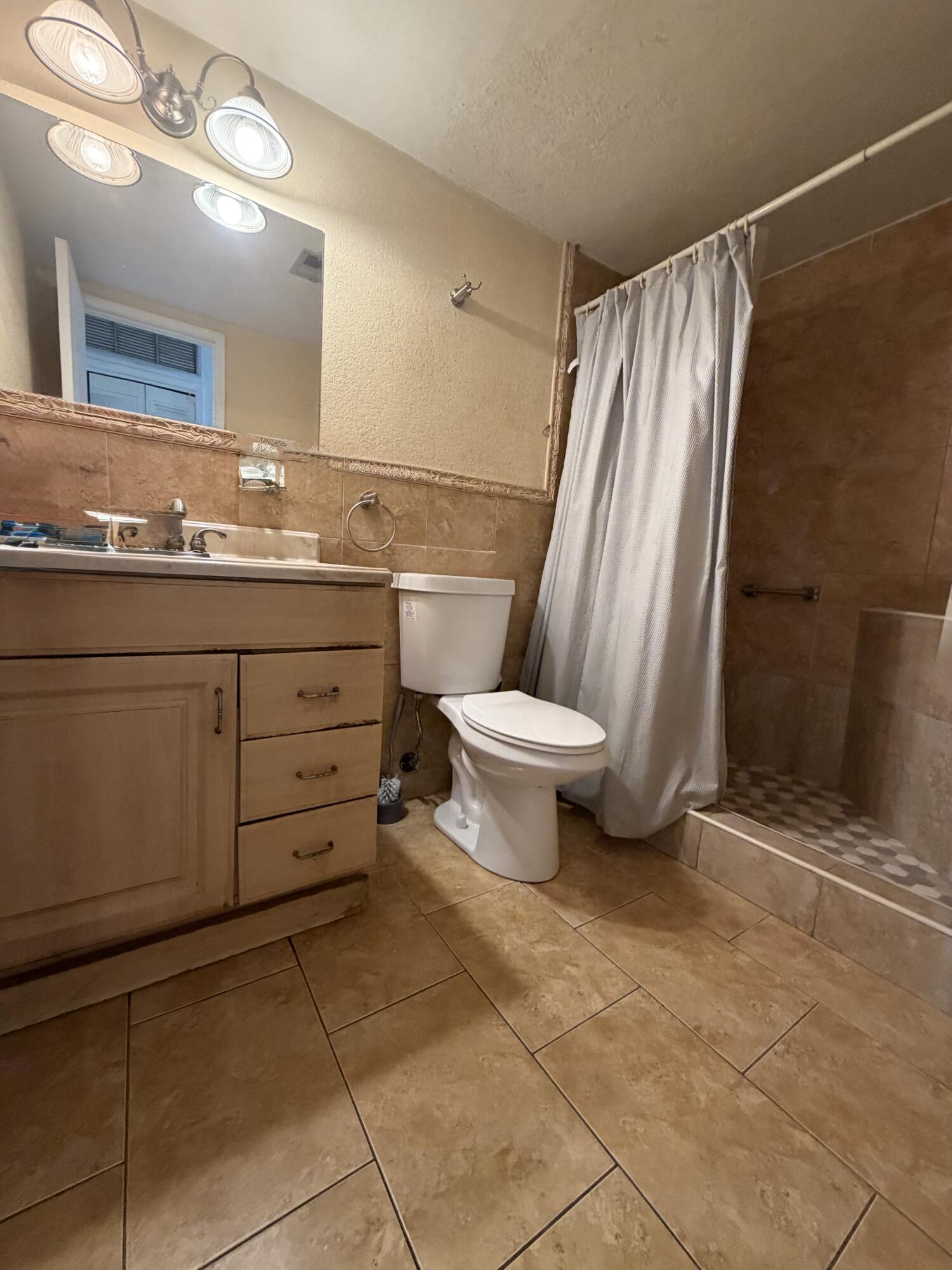 RO-MONT SOUTH CONDO D - Residential