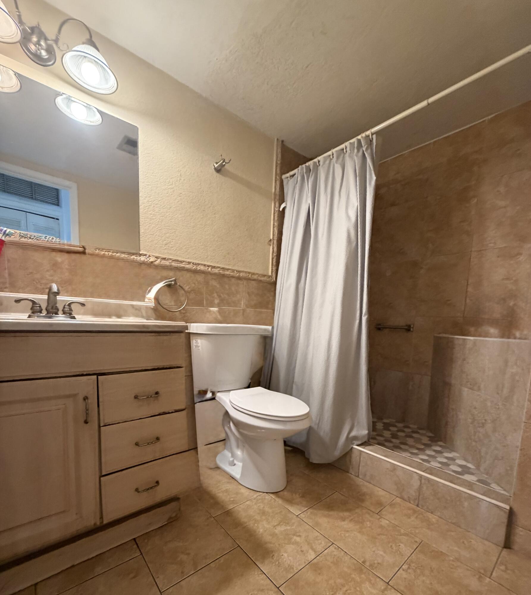 RO-MONT SOUTH CONDO D - Residential