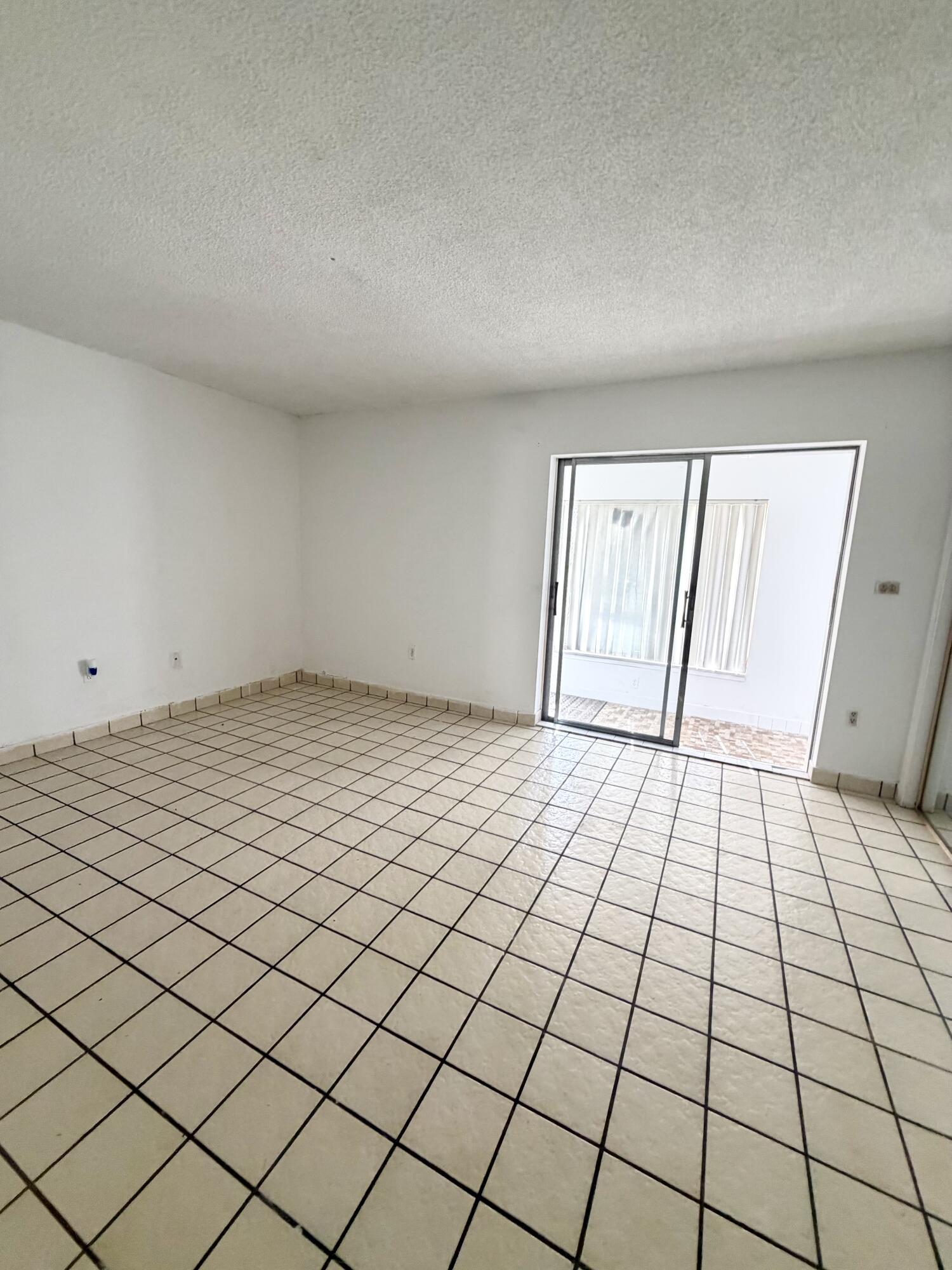 RO-MONT SOUTH CONDO D - Residential
