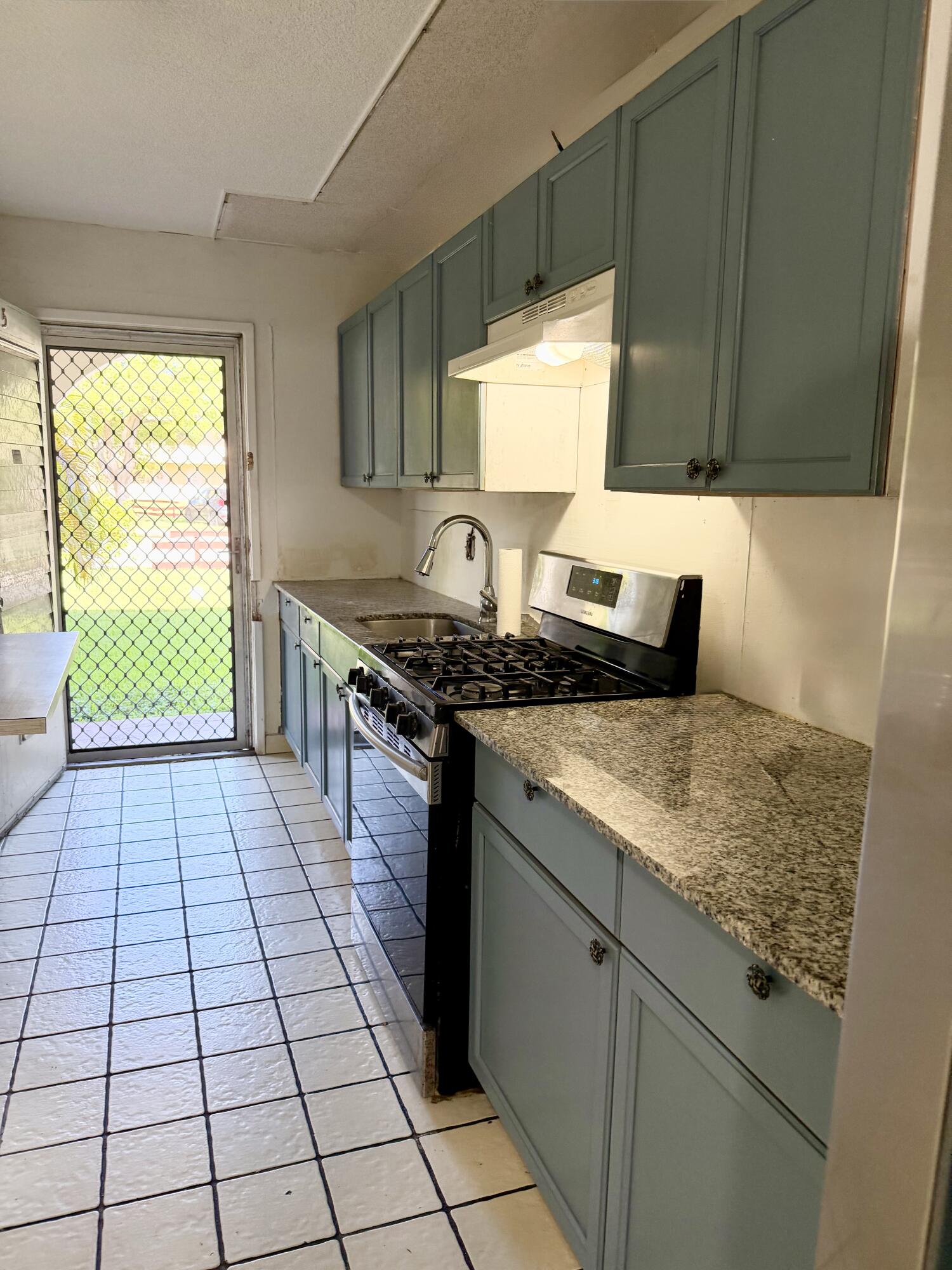 RO-MONT SOUTH CONDO D - Residential