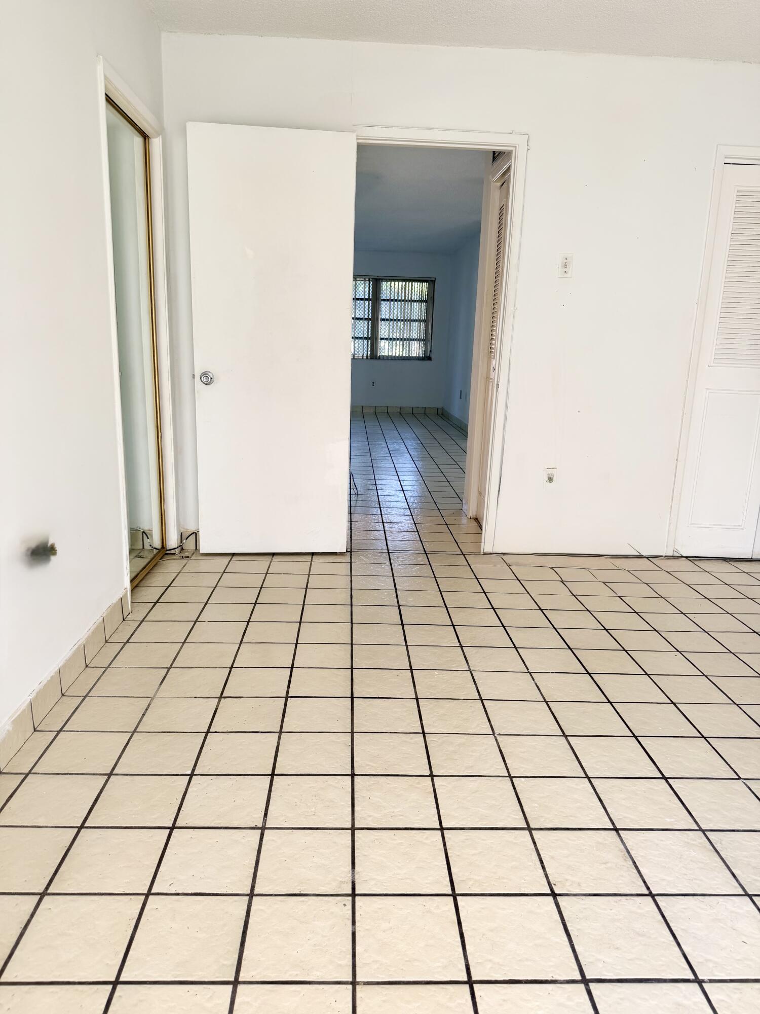 RO-MONT SOUTH CONDO D - Residential