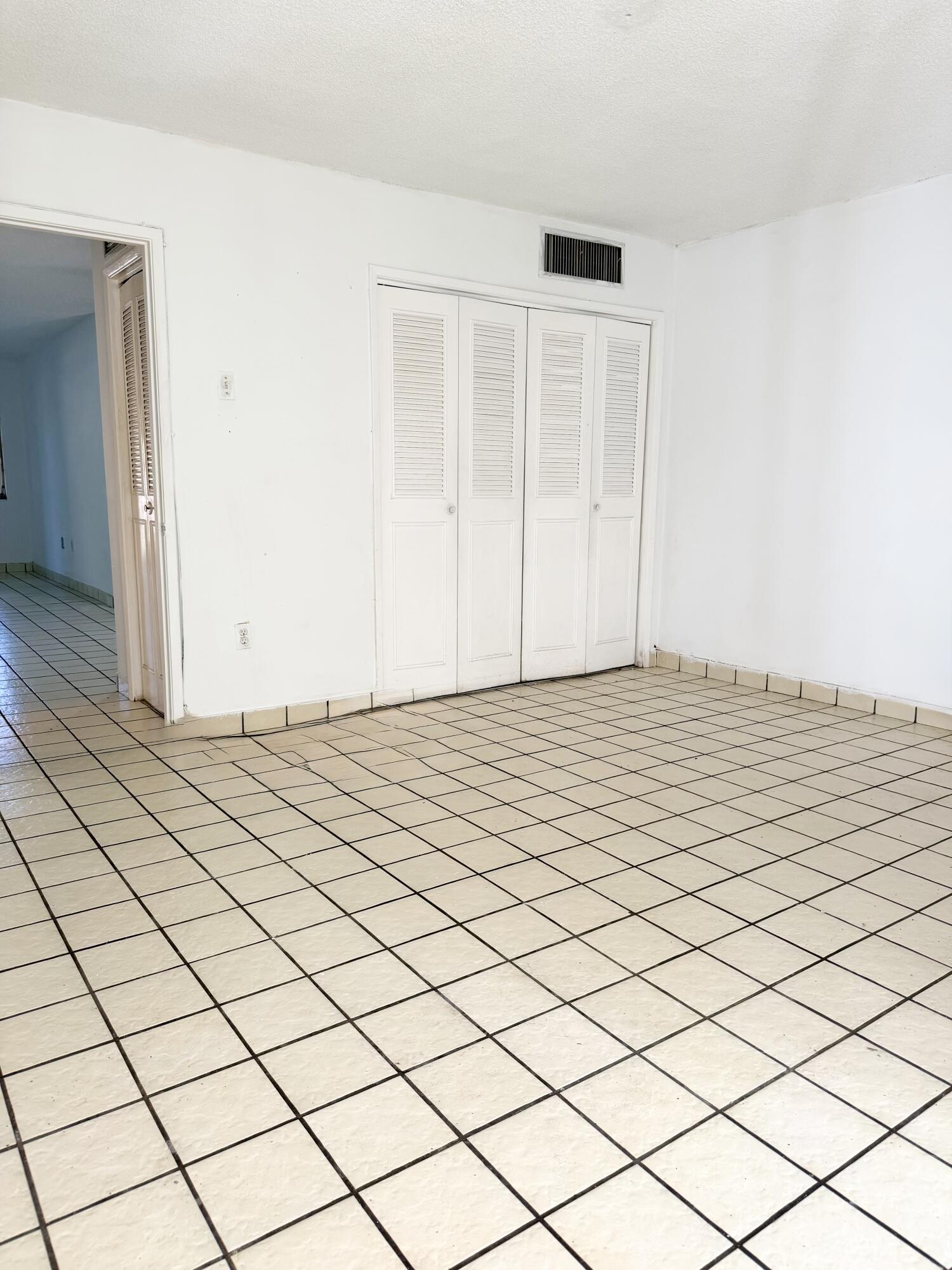 RO-MONT SOUTH CONDO D - Residential