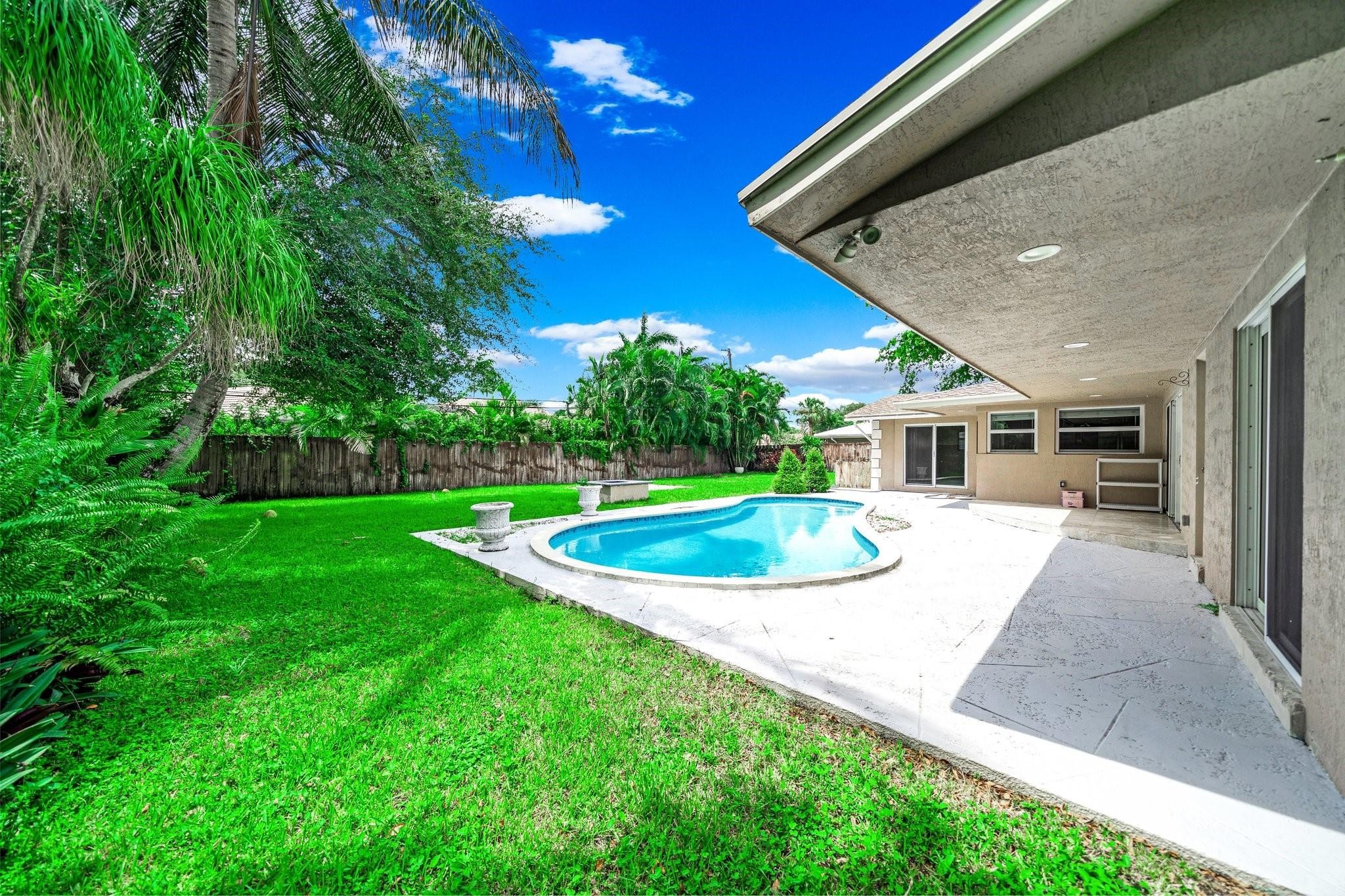 CORAL RIDGE COUNTRY CLUB ADD - Residential Lease
