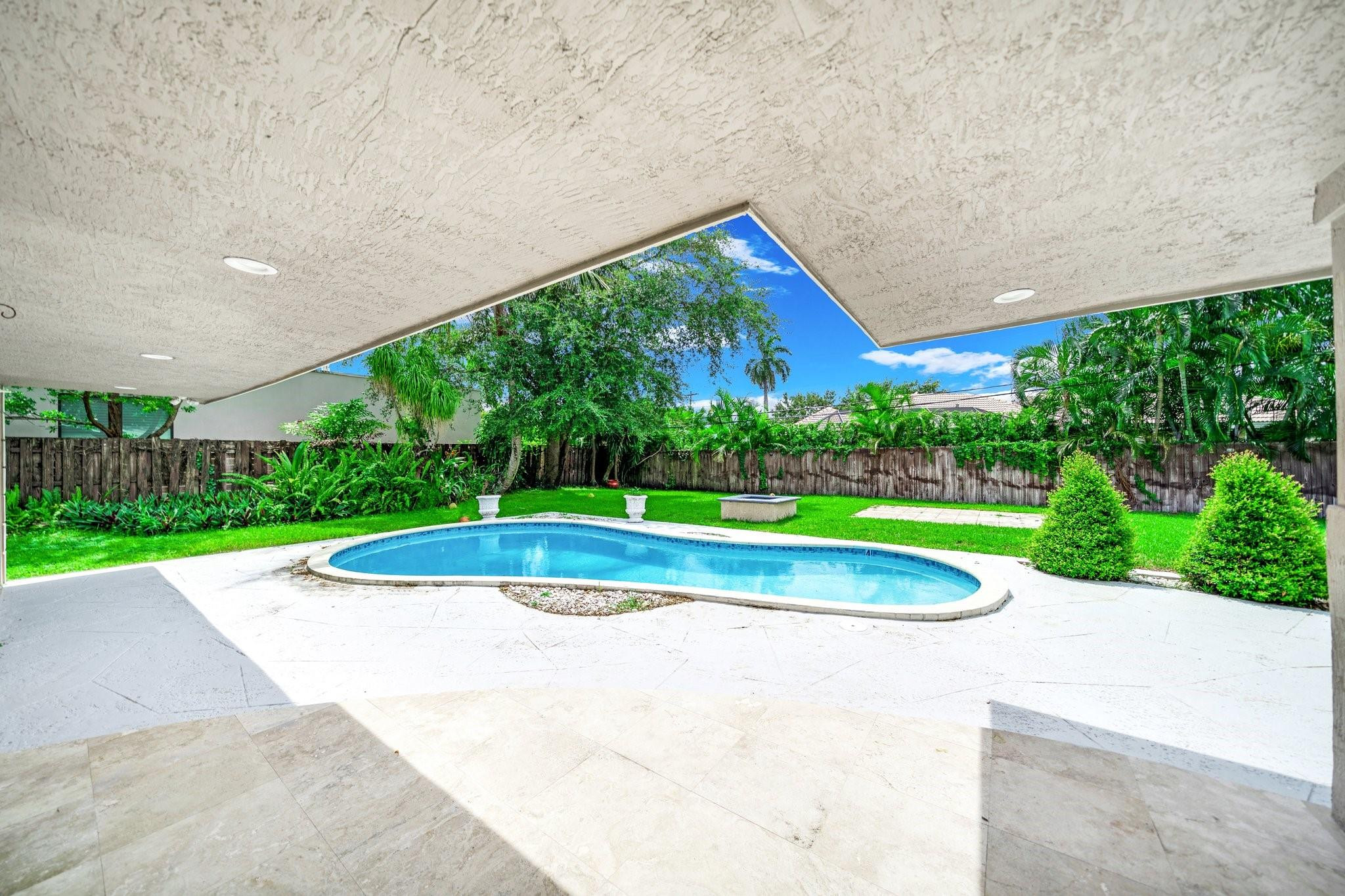 CORAL RIDGE COUNTRY CLUB ADD - Residential Lease