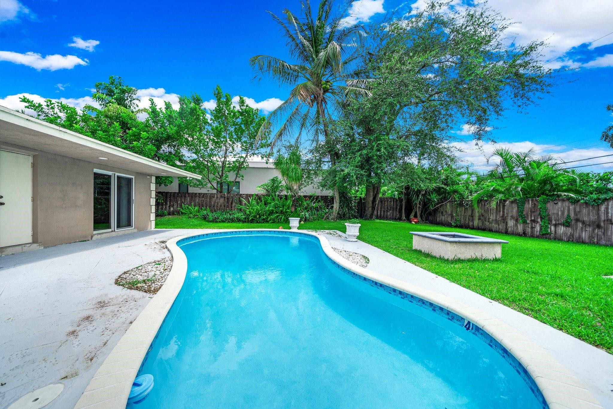 CORAL RIDGE COUNTRY CLUB ADD - Residential Lease