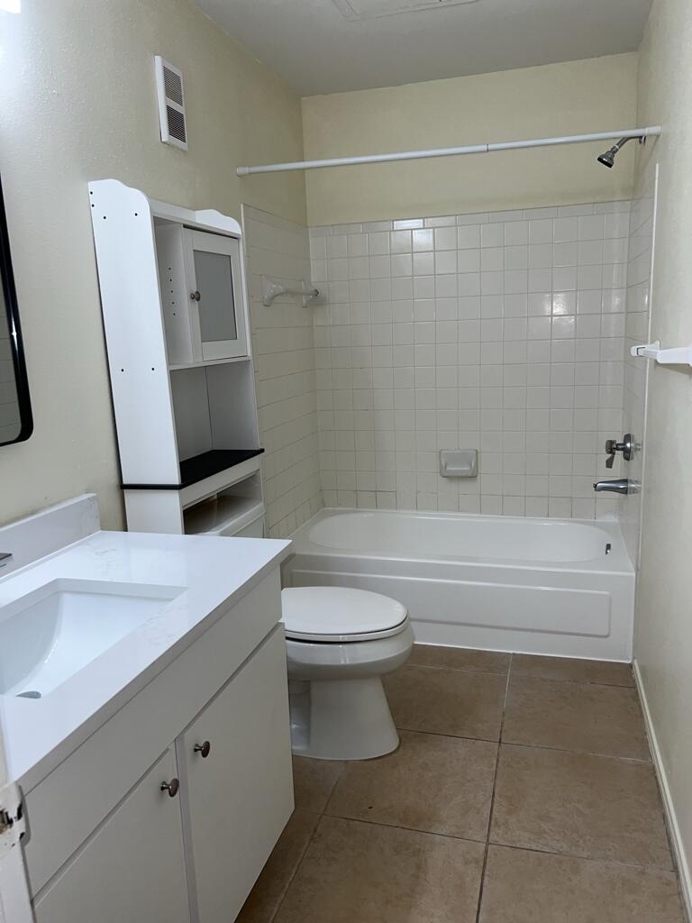 SAILBOAT POINTE CONDO - Residential Lease