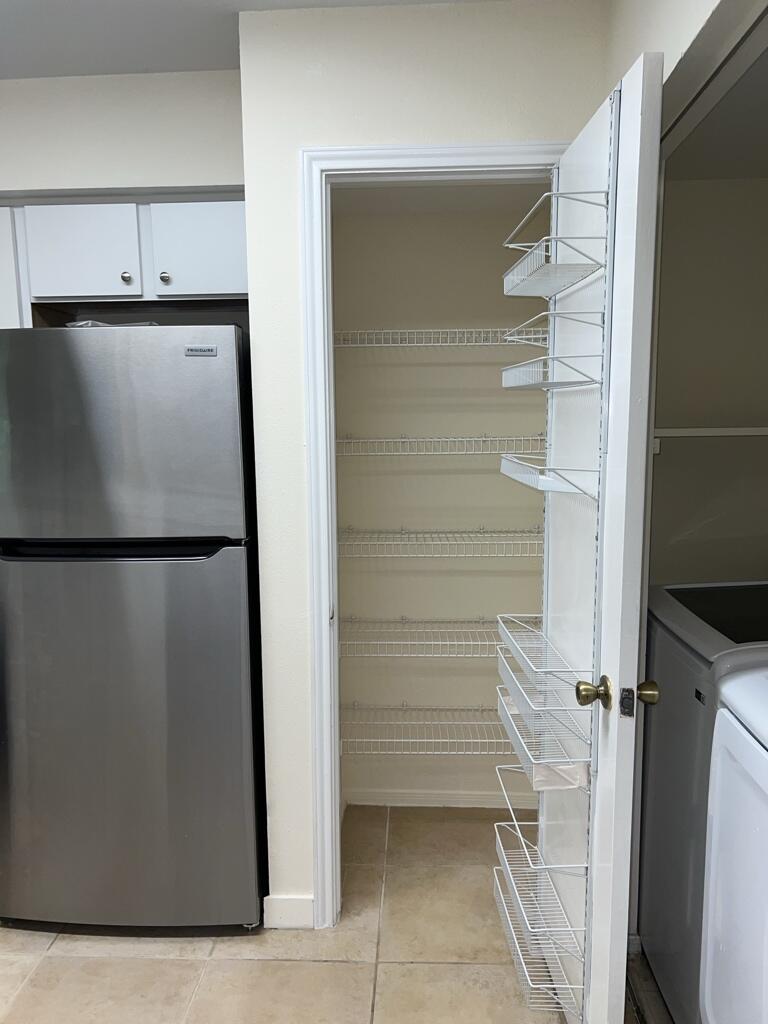 SAILBOAT POINTE CONDO - Residential Lease