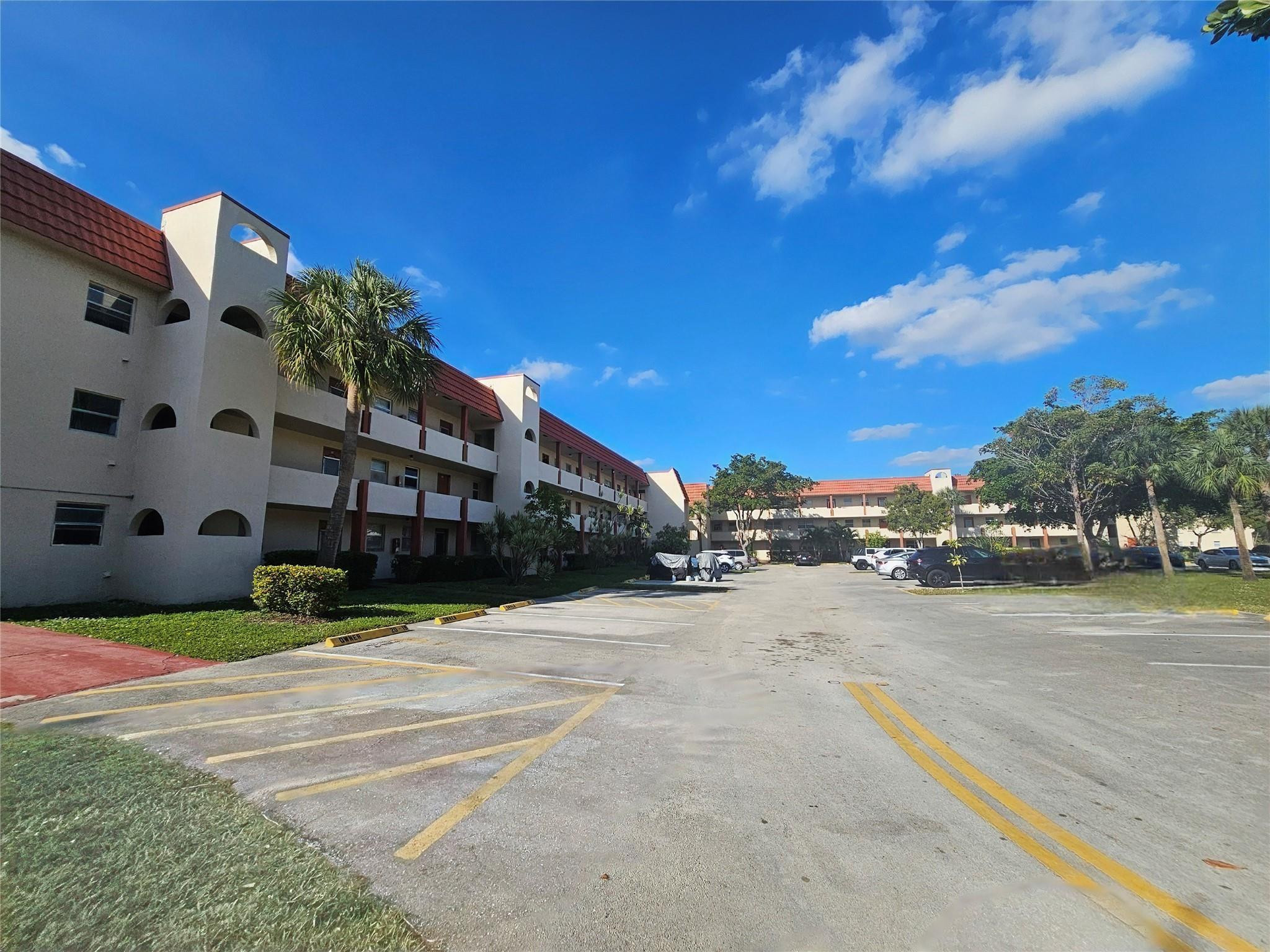Sunrise Lakes - Residential