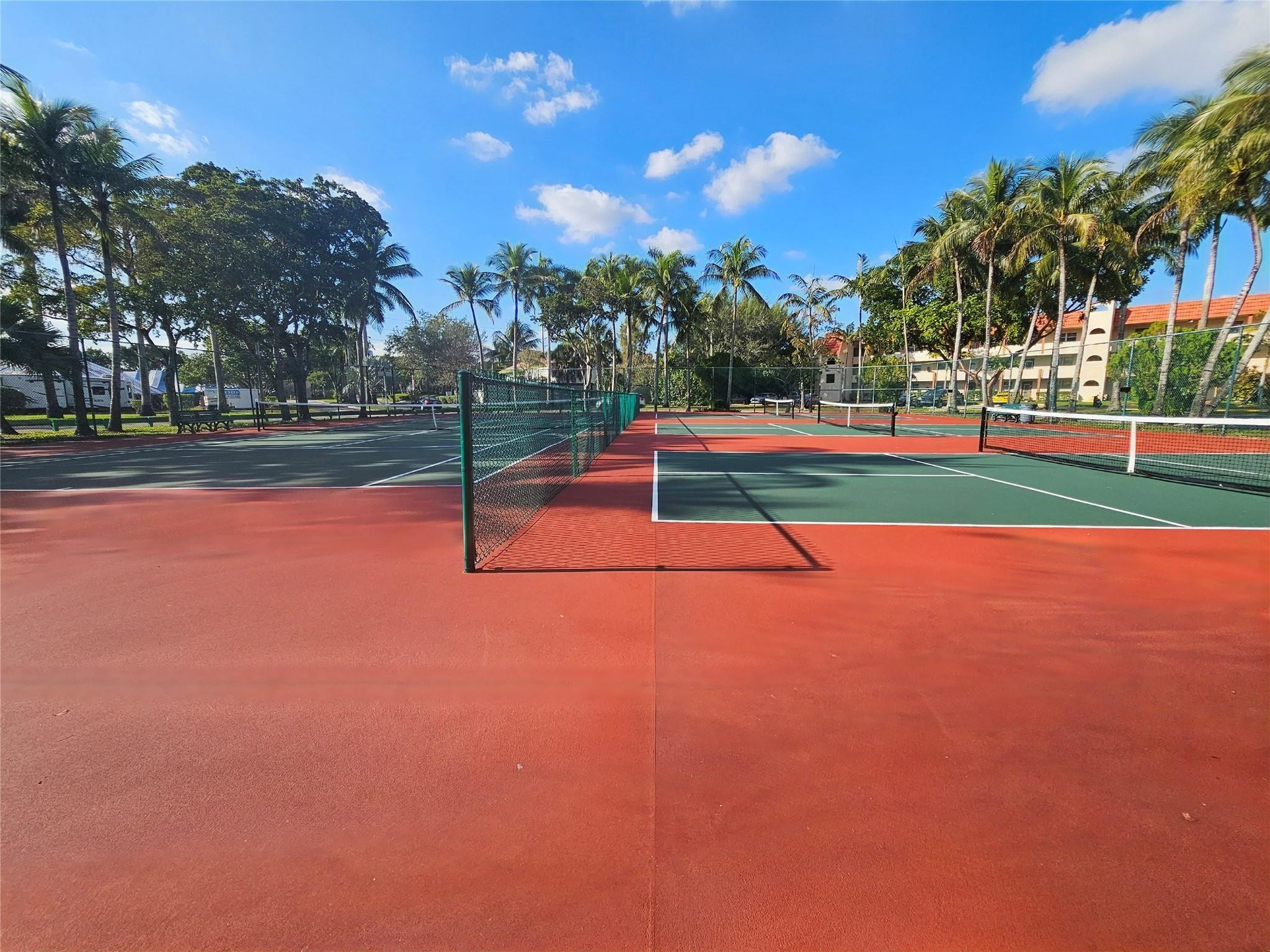 Sunrise Lakes - Residential