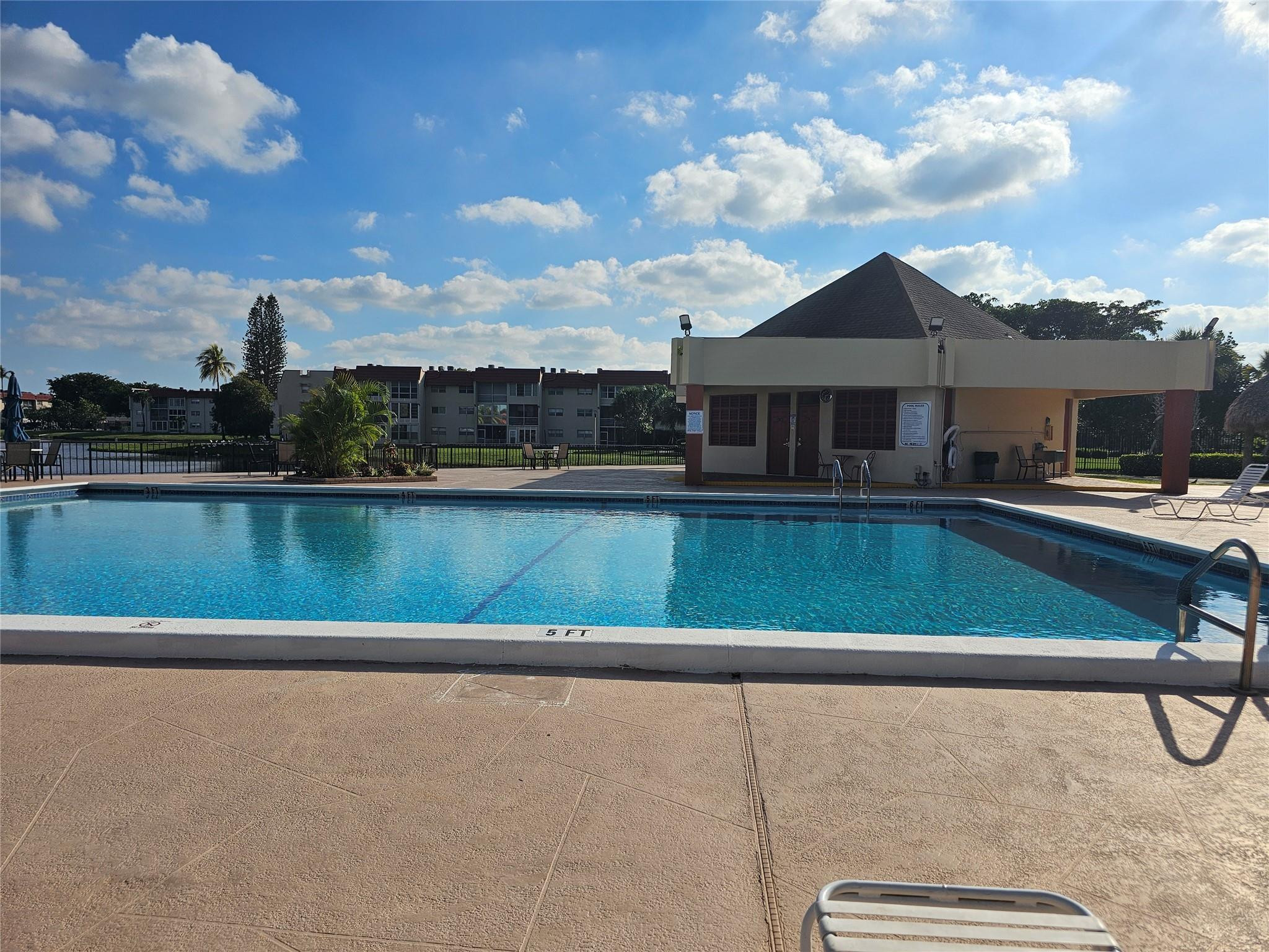 Sunrise Lakes - Residential