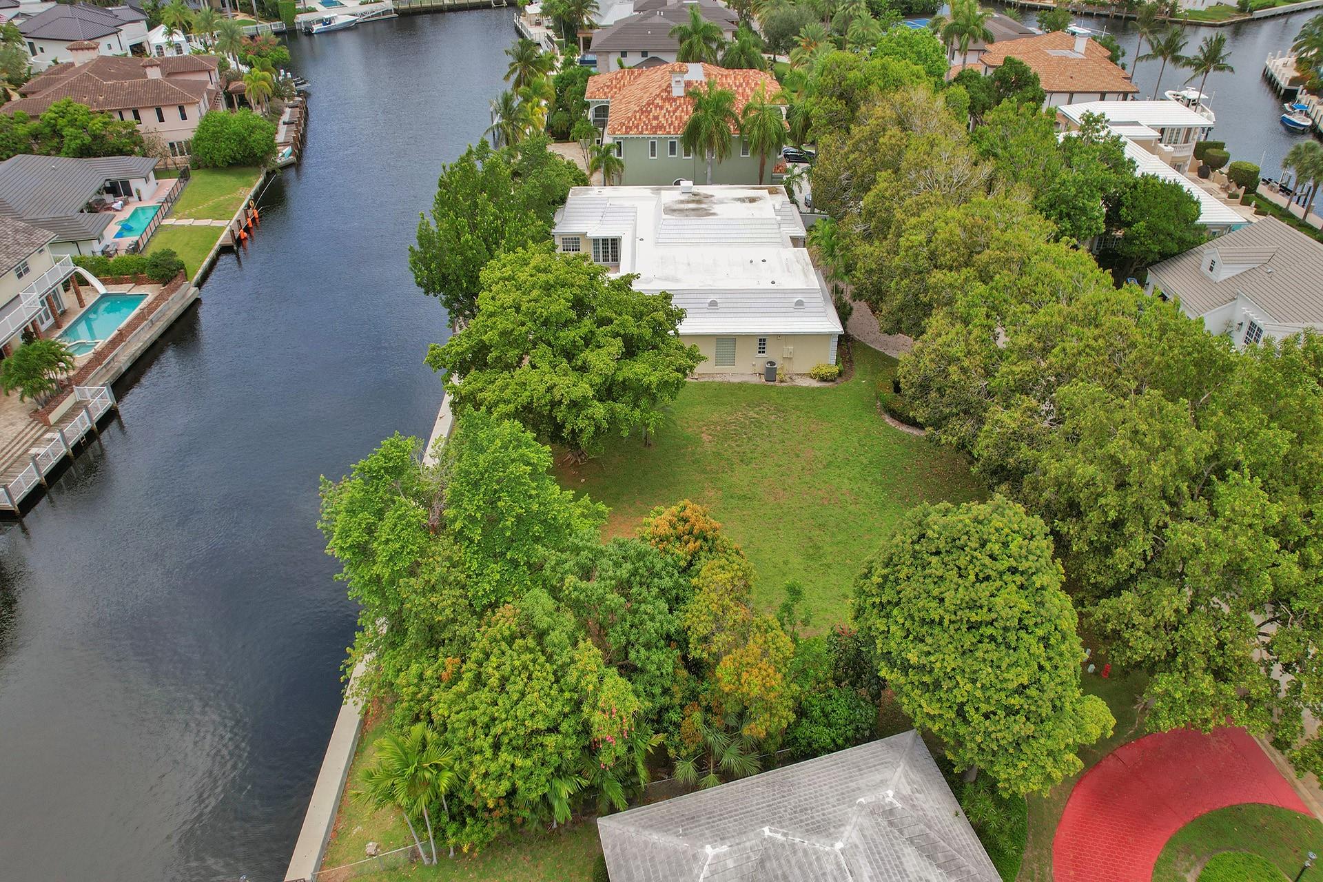 Bay Colony - Land