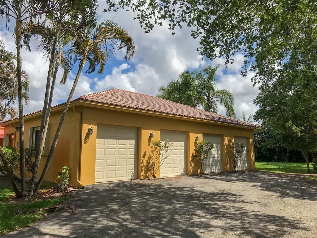 SUNSHINE RANCHES - Residential