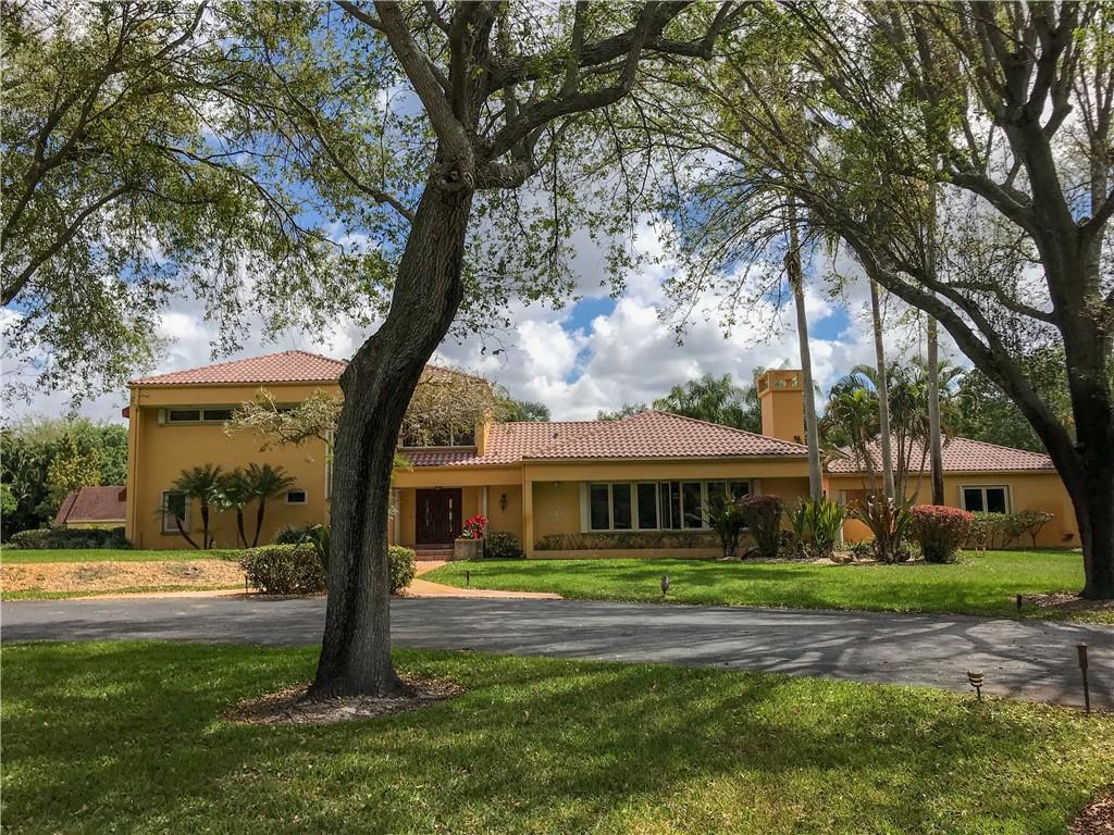 SUNSHINE RANCHES - Residential