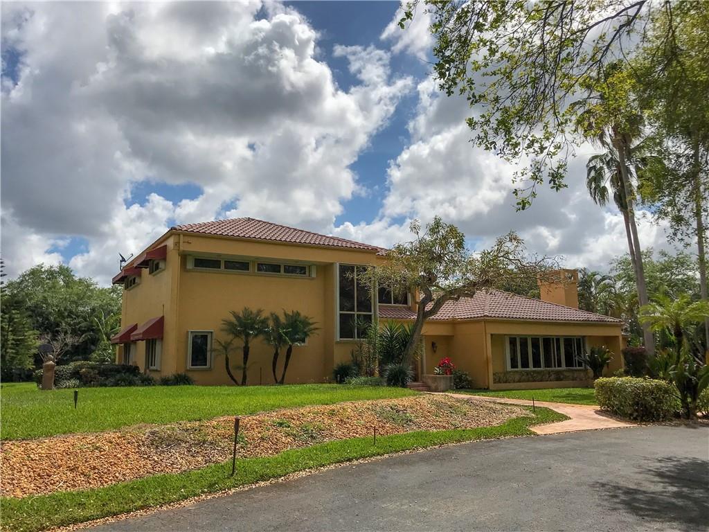 SUNSHINE RANCHES - Residential