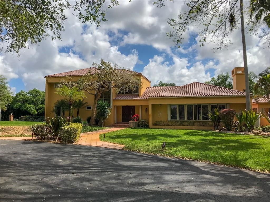 SUNSHINE RANCHES - Residential