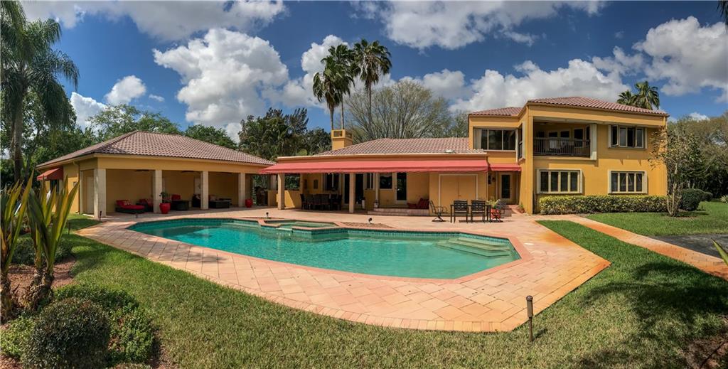 SUNSHINE RANCHES - Residential