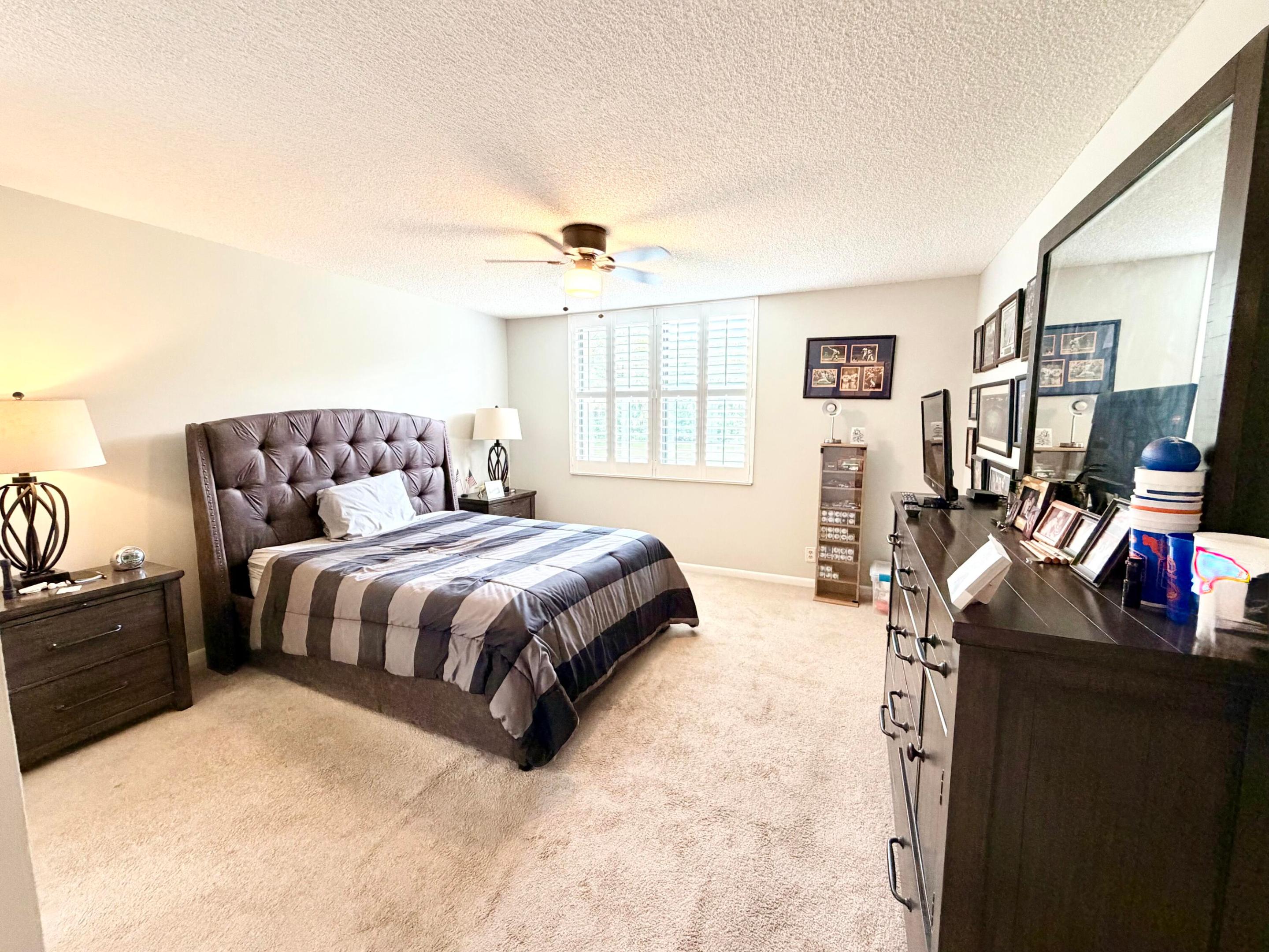 APPLEWOOD VILLAGE IV-B CONDO - Residential