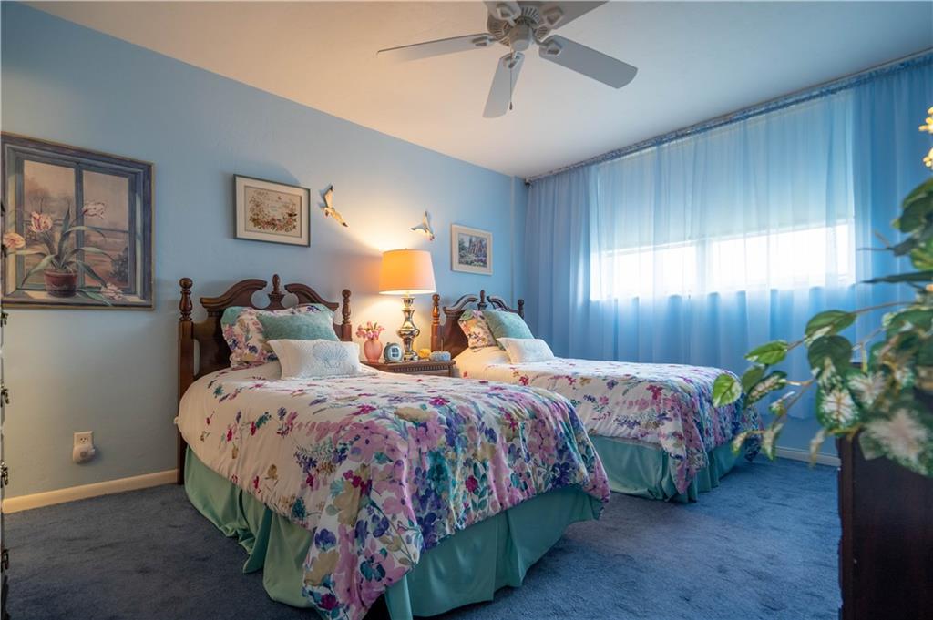 LIGHTHOUSE POINT PLAZA - Residential