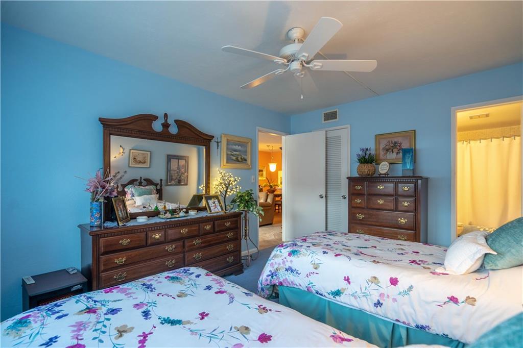 LIGHTHOUSE POINT PLAZA - Residential
