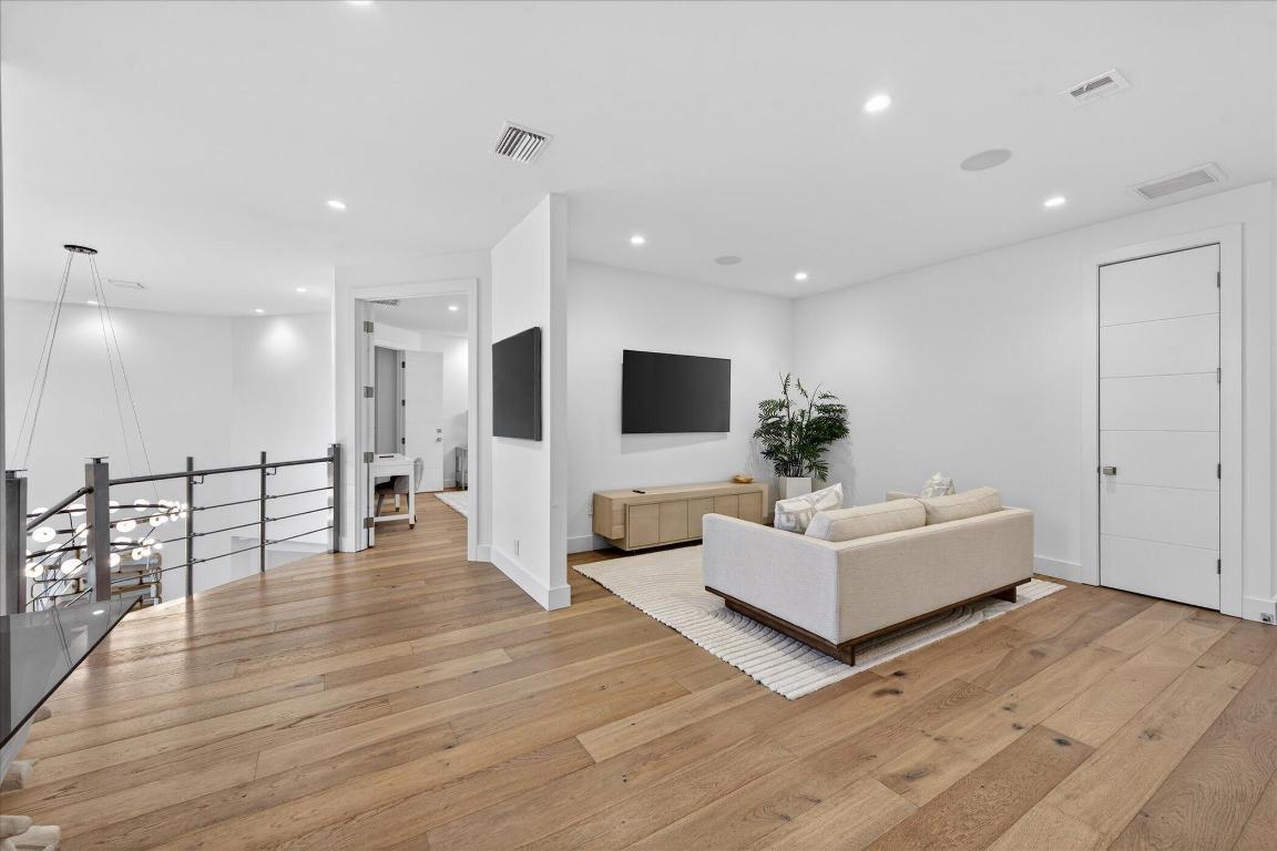 DEVON PLACE AT WOODFIELD COUNTRY CLUB - Residential